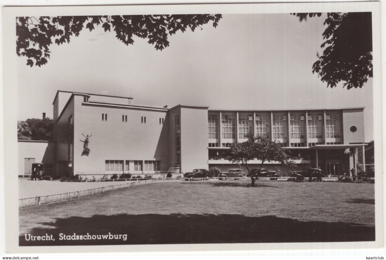 Utrecht: 4x OLDTIMER AUTO / CAR - 1940's - Stadsschouwburg - (Holland) - PKW