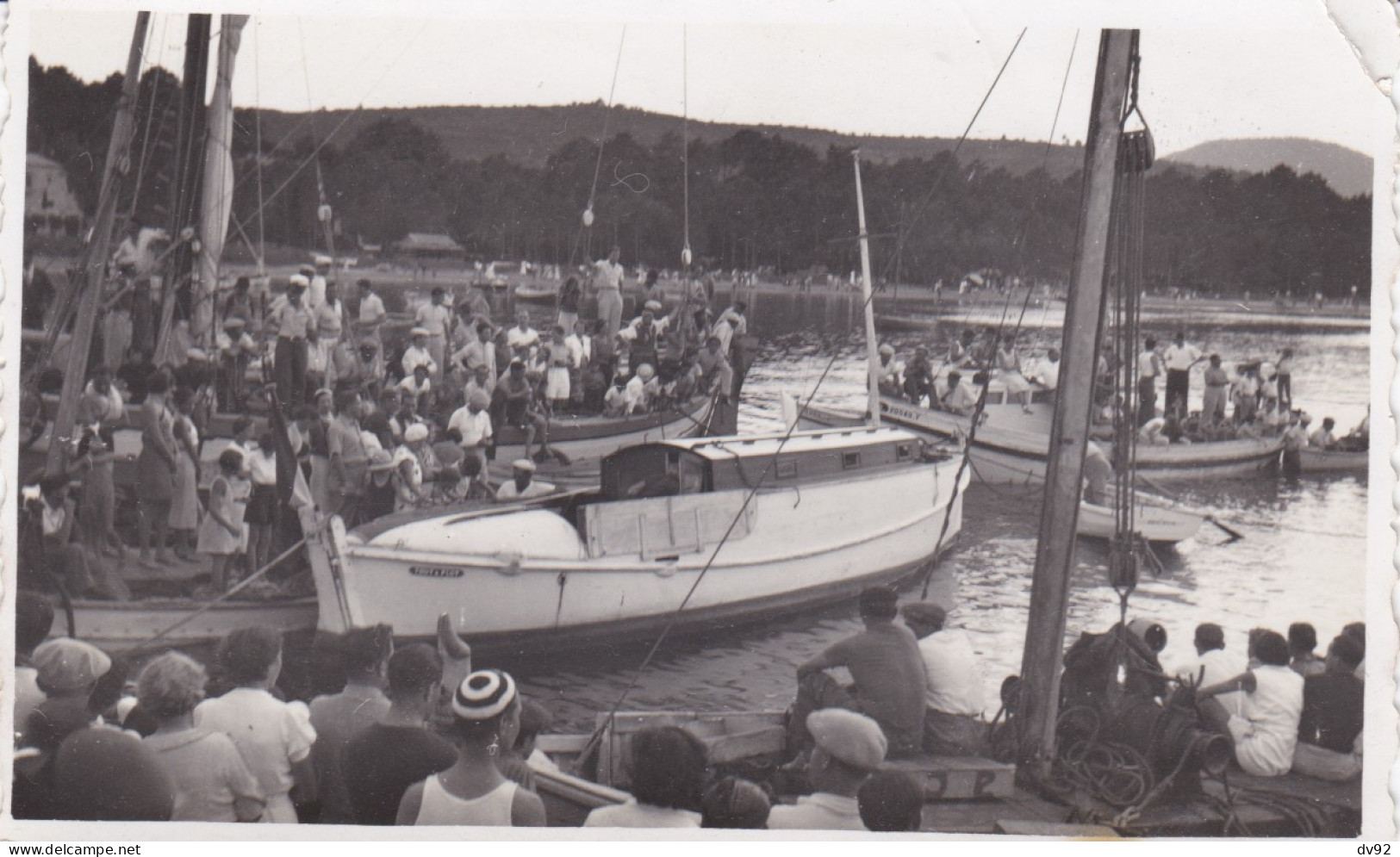VAR CAVALAIRE BATEAU COULE DANS LA BAIE CIRCA 1935 - Boats