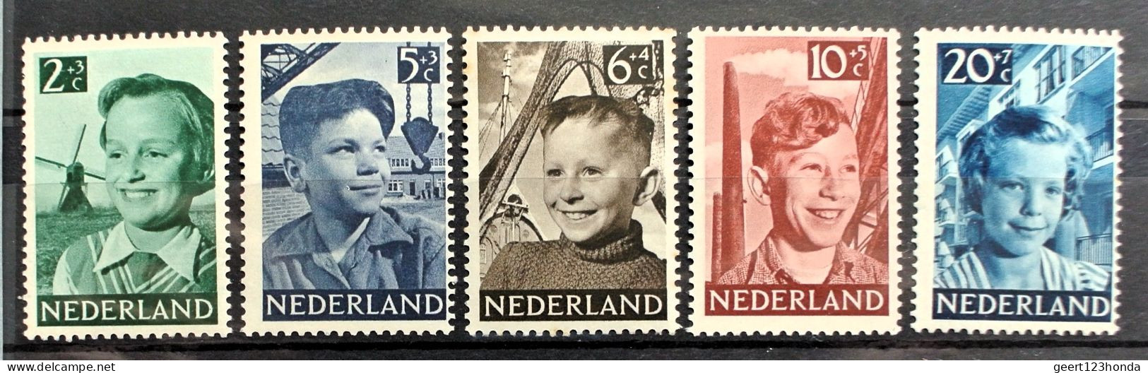 NIEDERLANDE 1951 " KINDERHILFE" Michelnr 575/579 Sehr Schon Postfrisch € 28,00 - Nuovi