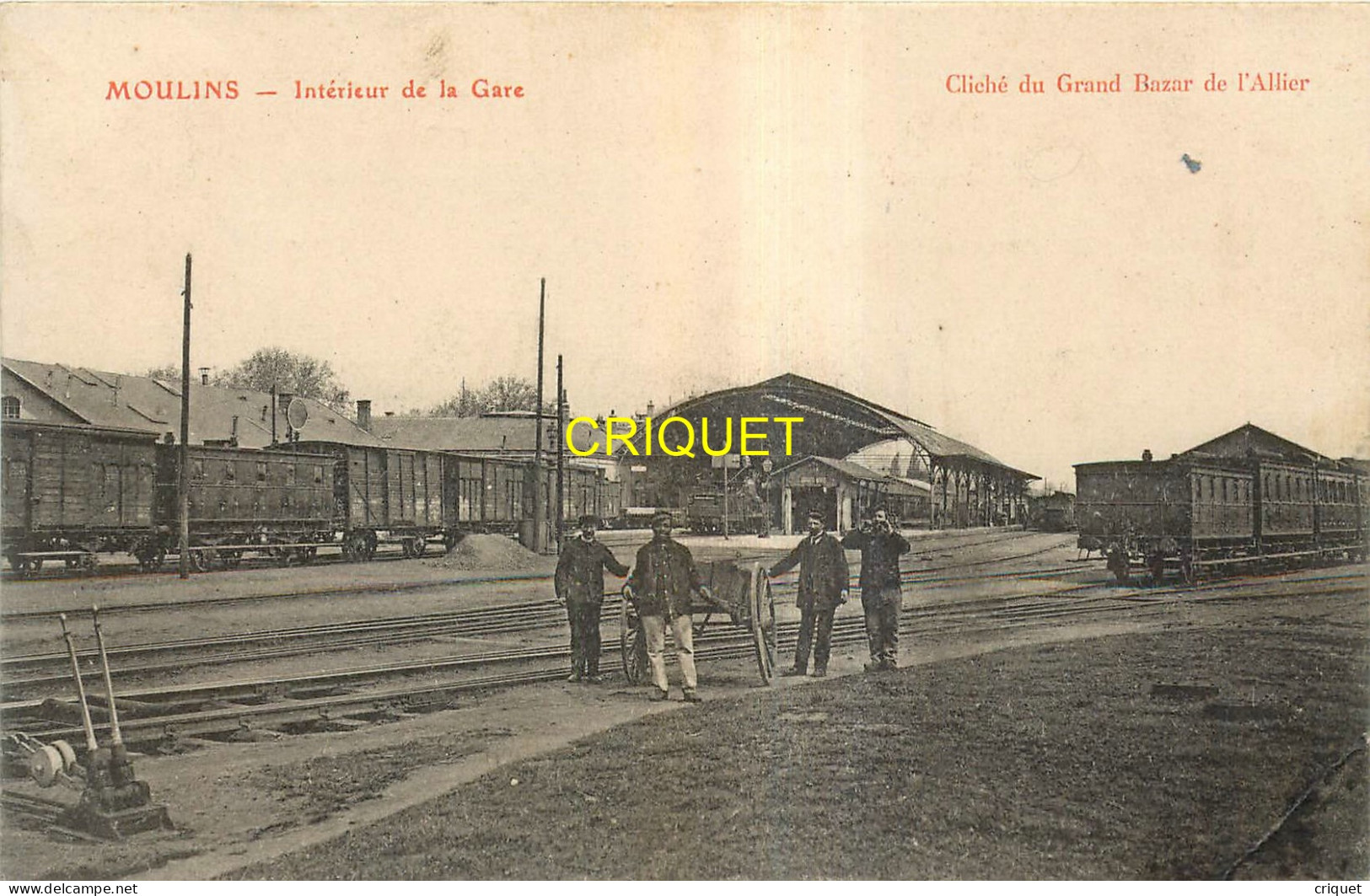 03 Moulins, Intérieur De La Gare, Cheminots Avec Charrette à Bras Au 1er Plan ... - Moulins