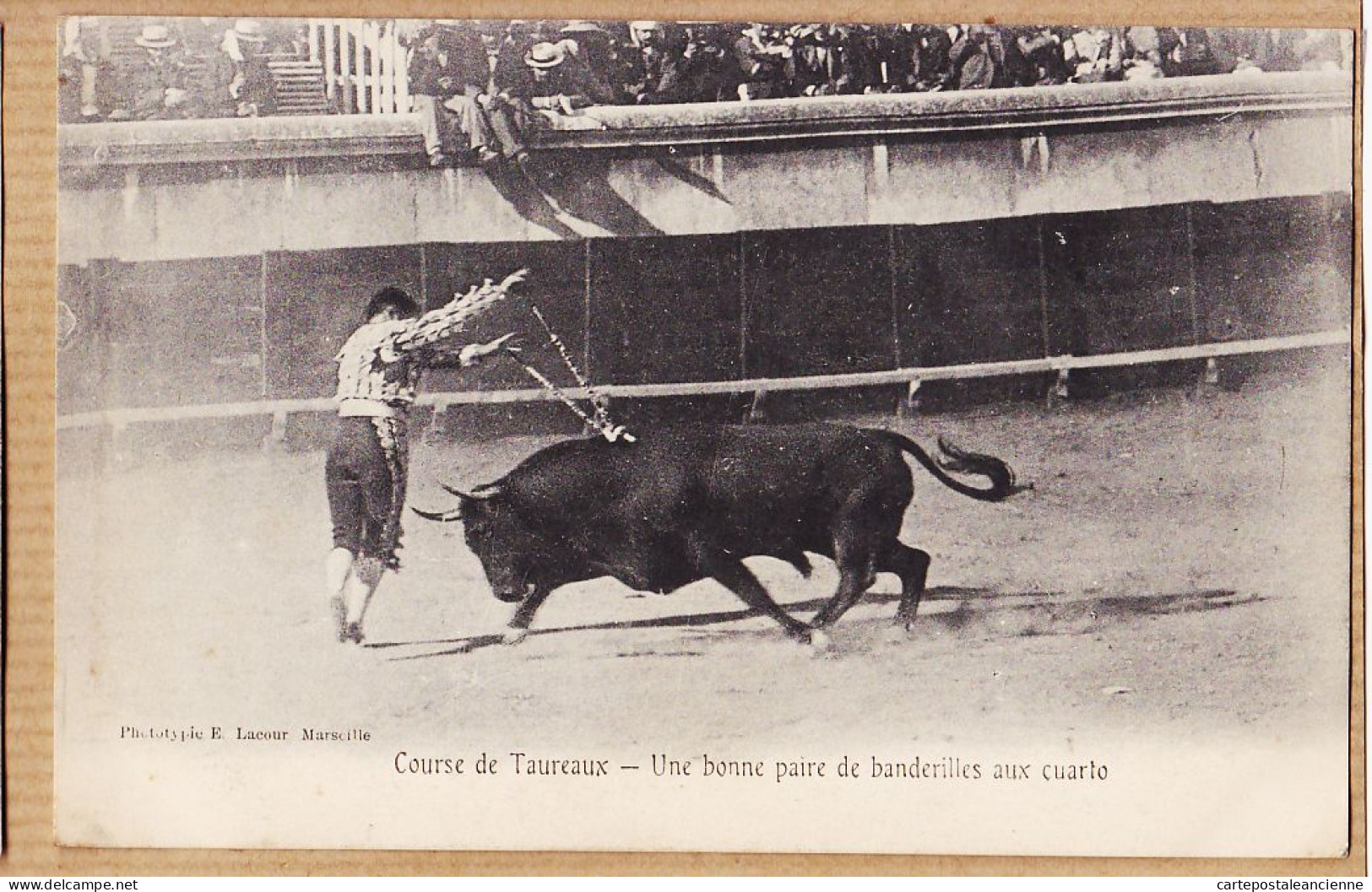 09692 / ⭐ NÎMES 30-Gard Course De Taureaux Une Bonne Paire De Banderilles Aux Cuarto Corrida 1910s- Phototypie LACOUR - Nîmes