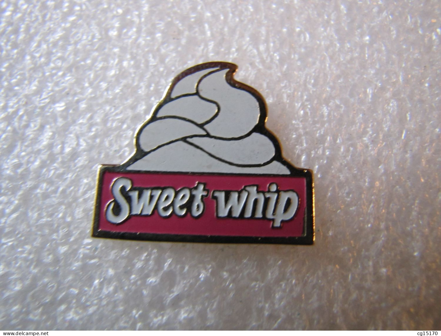 PIN'S    SWEET  WHIP - Alimentation