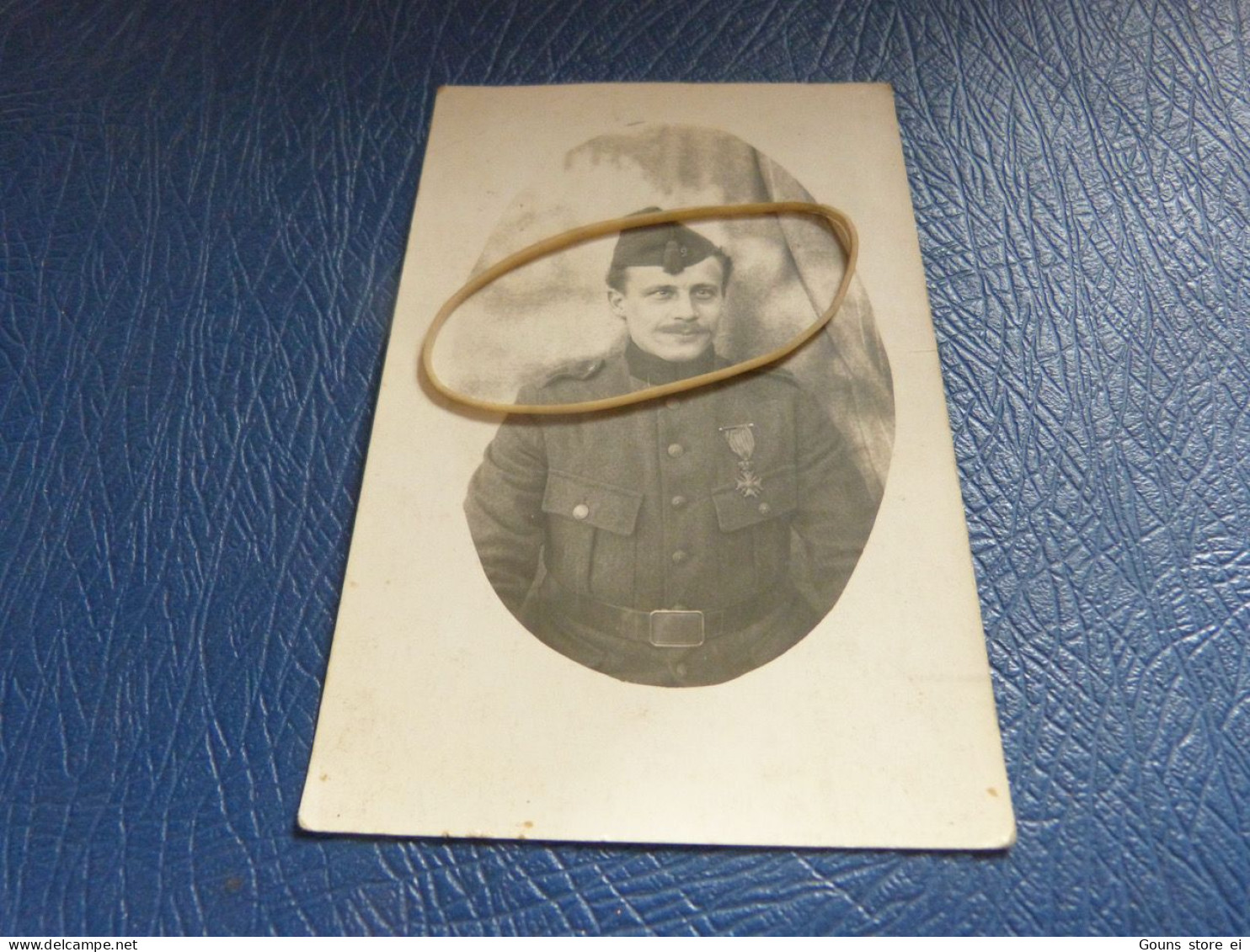 BC29-14LV38  Carte Photo Militaria   Soldat Thuin Waibes Y Bury Avec Médaille Décoration - Altri & Non Classificati