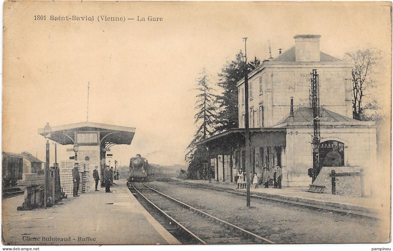 86 -SAINT SAVIOL - La Gare - Train à L'approche - Sonstige & Ohne Zuordnung