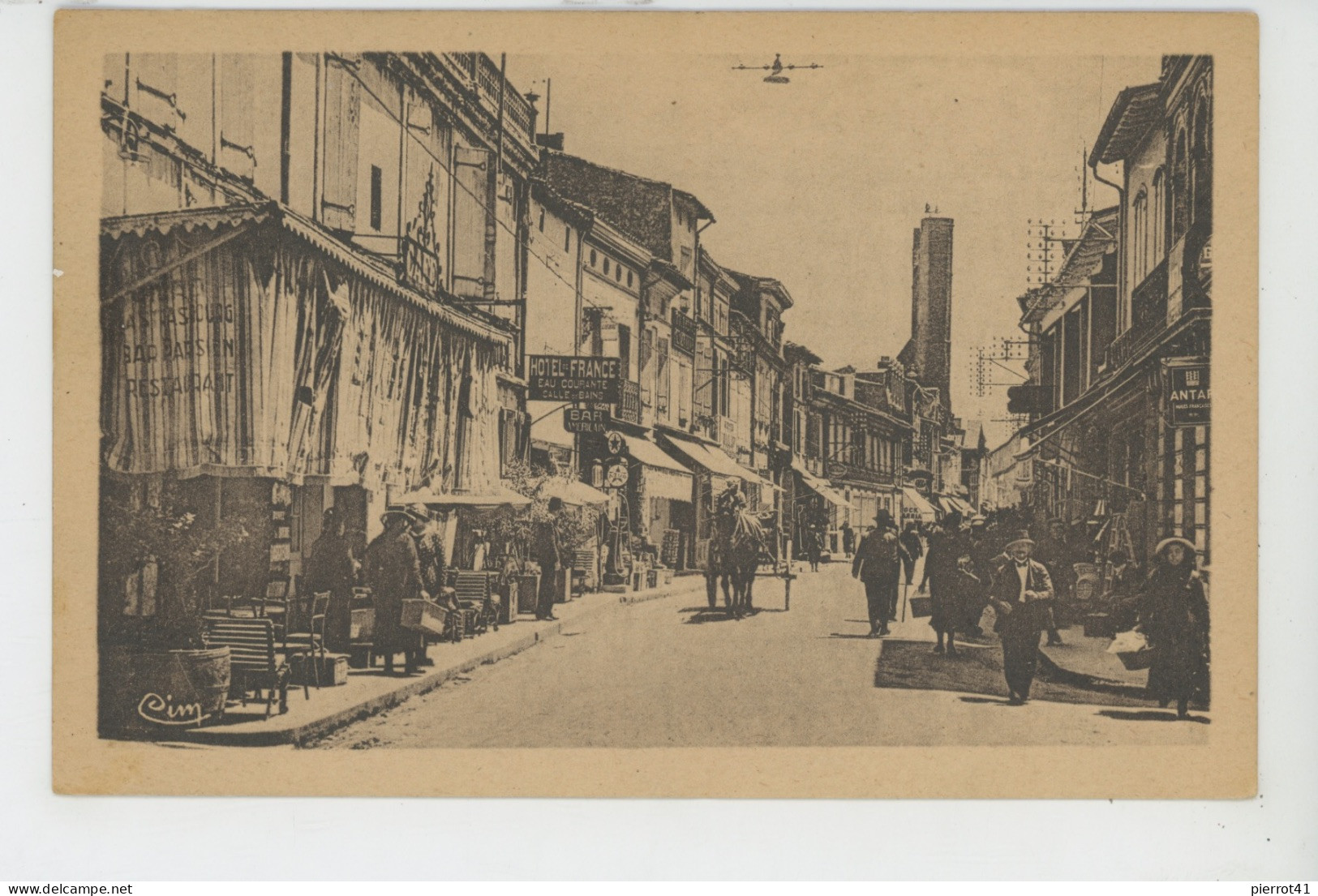 VILLEFRANCHE DE LAURAGAIS - Rue De La République - Altri & Non Classificati