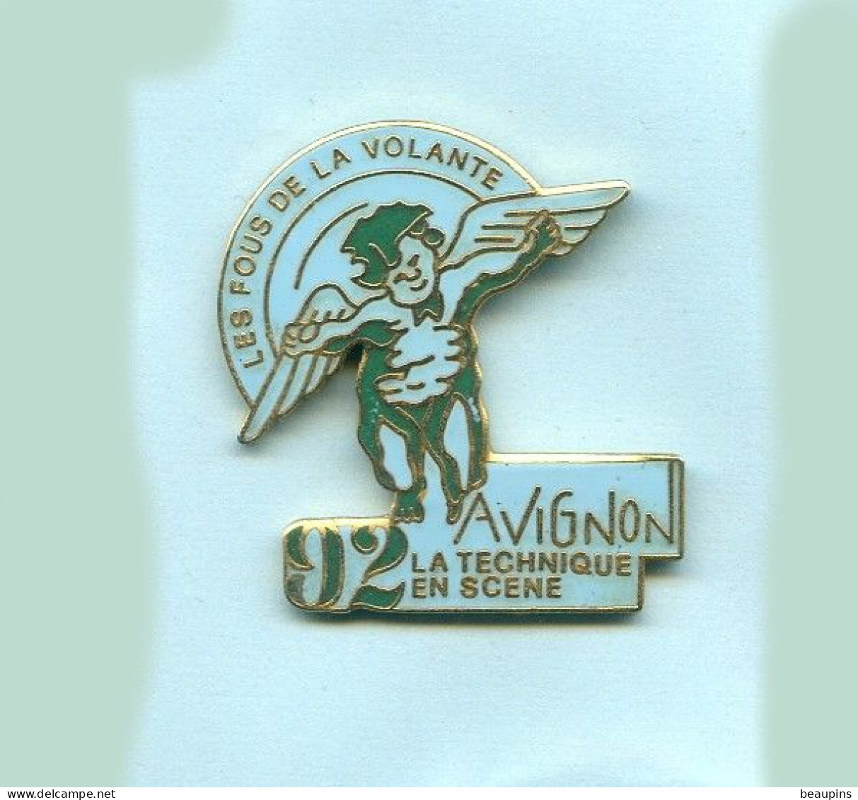 Superbe Pins Ange Les Fous De La Volante Avignon Egf Fr646 - Airplanes