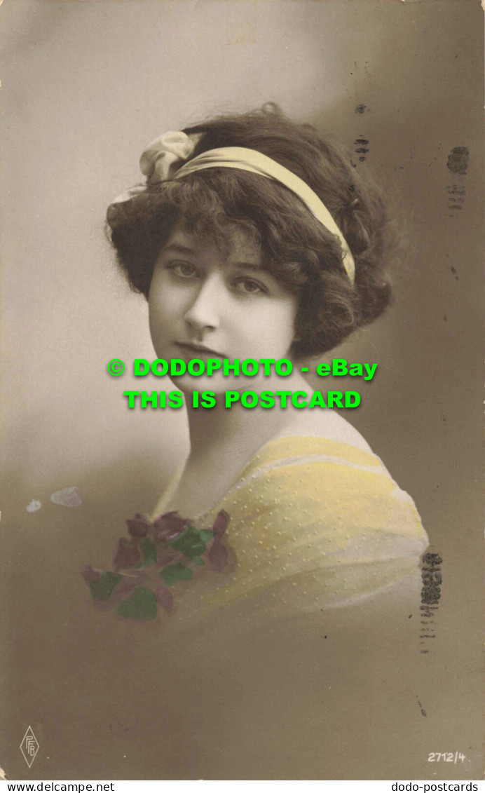 R560249 Woman. P. F. B. 2712 4. Portrait. Jackson. Jay Em Jay Series. 1914 - Monde