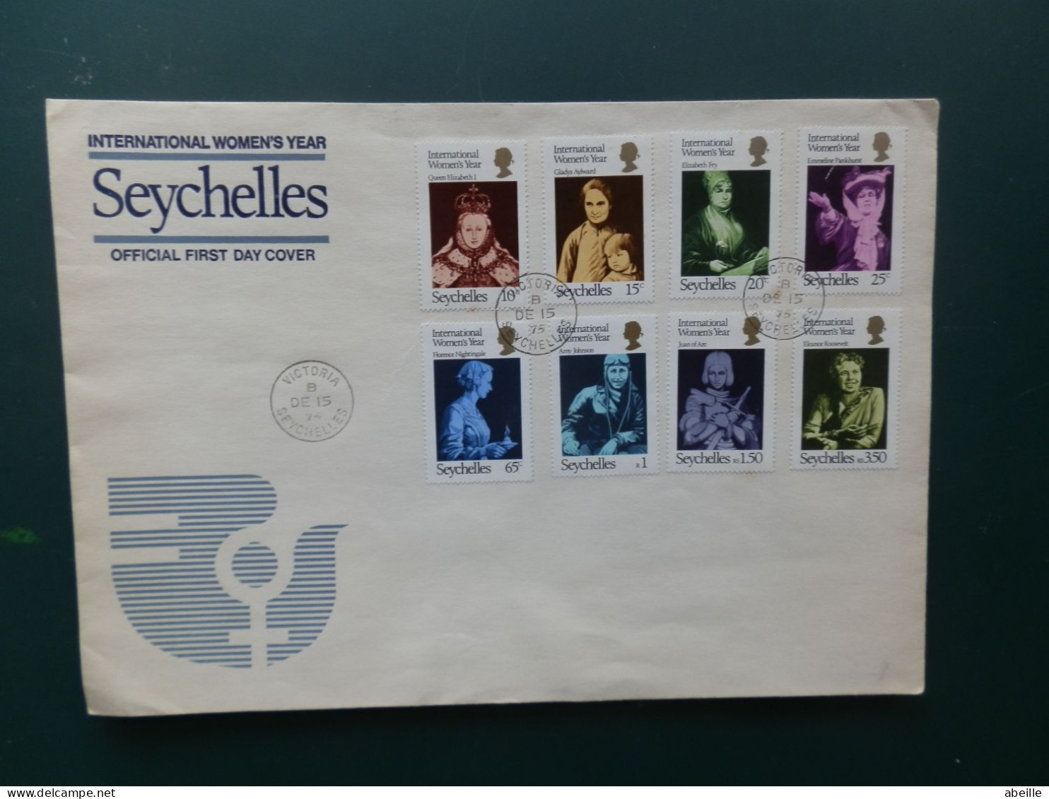 GROOT FORMAAT  LOT 79   / FDC SEYSCHELLES  1975 - Mujeres Famosas