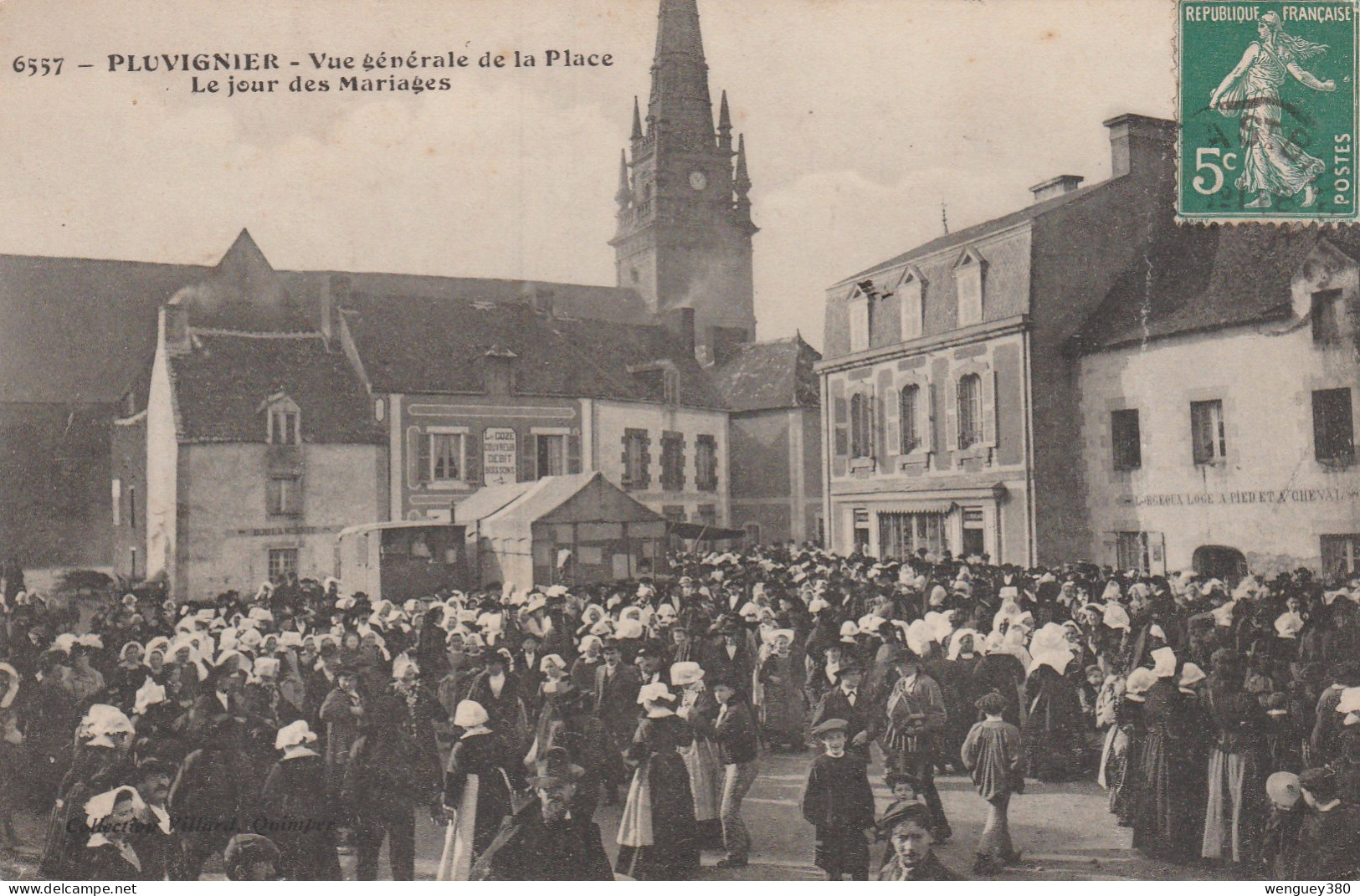 56 PLUVIGNER   LANDEVANT. Vue Générale De La Place -Le Jour Des Mariages. TB  PLAN   Env. 1910       PAS COURANT - Pluvigner
