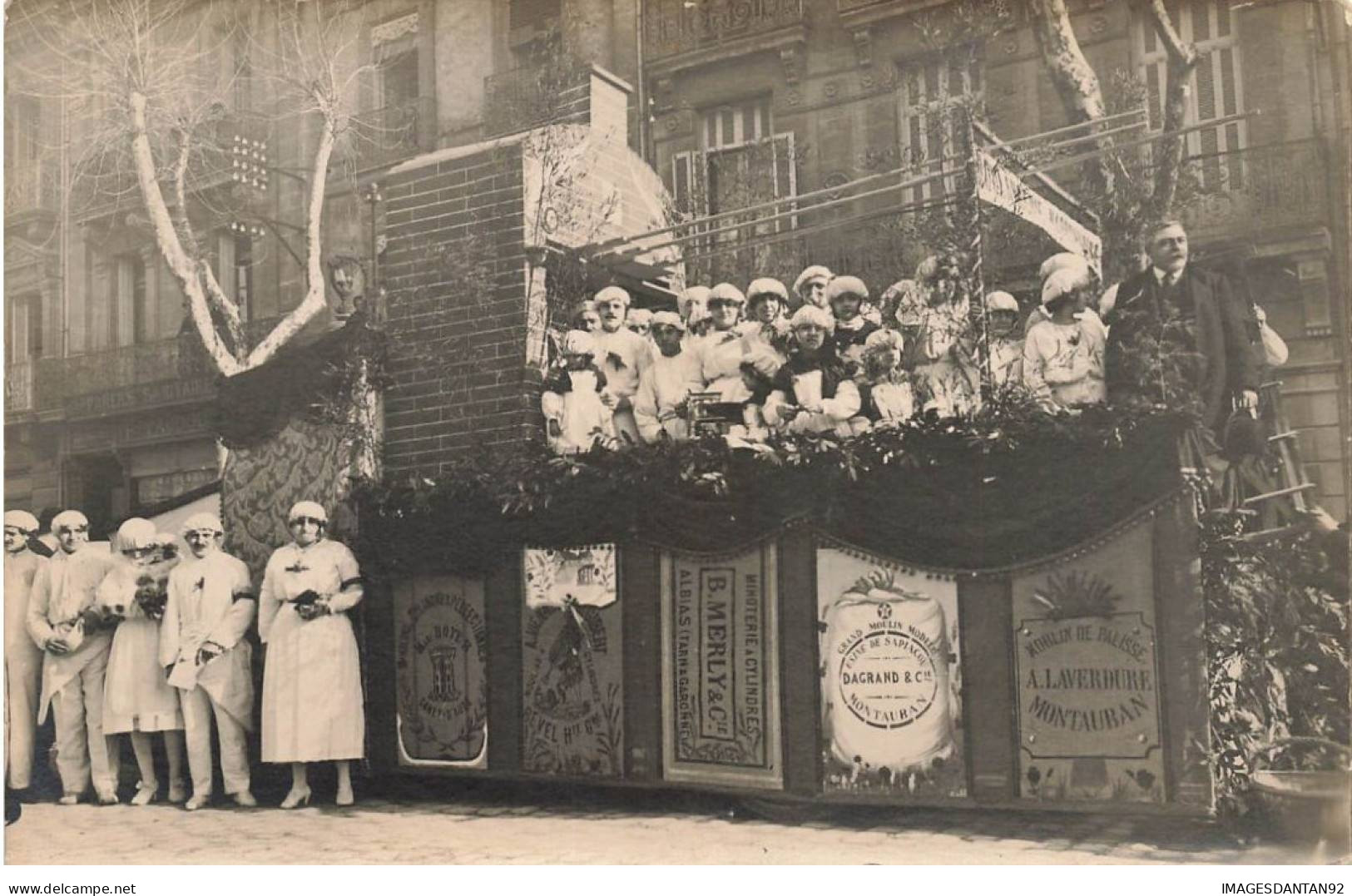 11 NARBONNE #FG57041 CARNAVAL CHAR DES BOULANGERS CARTE PHOTO 1922 - Narbonne