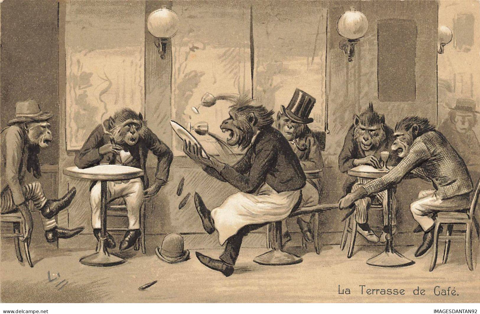 SINGE #FG56647 GROUPE DE SINGES HUMANISES A LA TERRASSE D UN CAFE - Apen