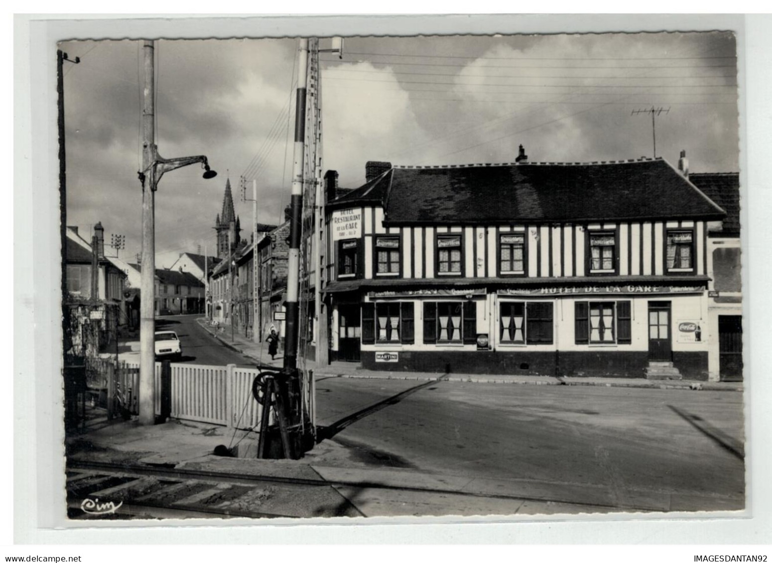 60 BORAN #10227 HOTEL RESTAURANT DE LA GARE NÂ° 62 PASSAGE A NIVEAU - Boran-sur-Oise