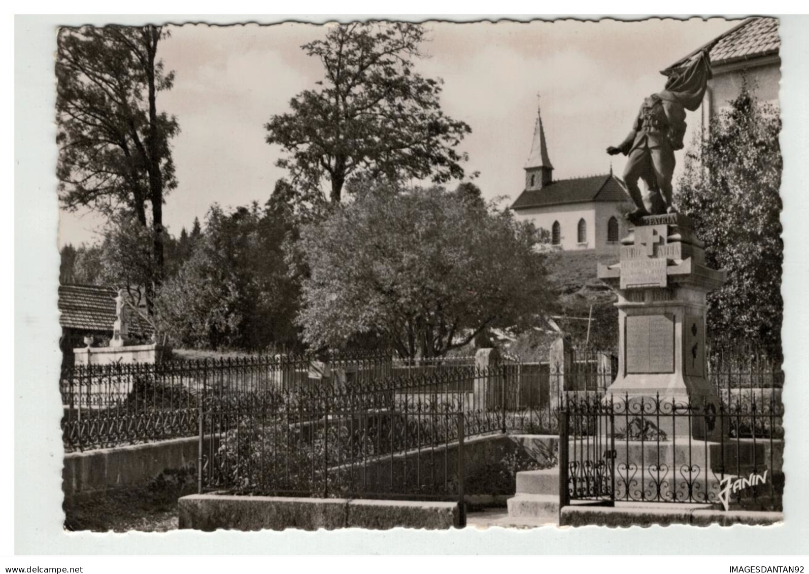 25 FONTENELLES MONUMENT AUX MORTS ET CHAPELLE SAINTE ANNE NÂ°129 - Sonstige & Ohne Zuordnung