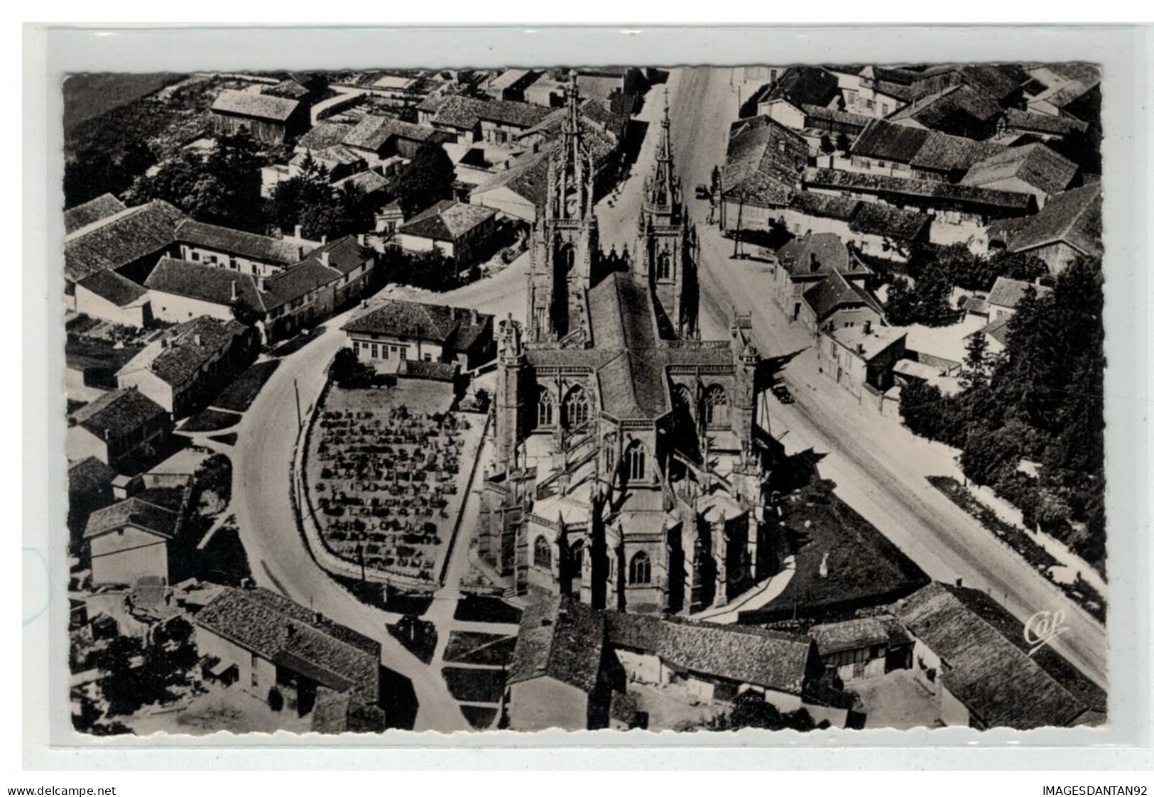 51 L EPINE LA BASILIQUE NOTRE DAME VUE AERIENNE - L'Epine