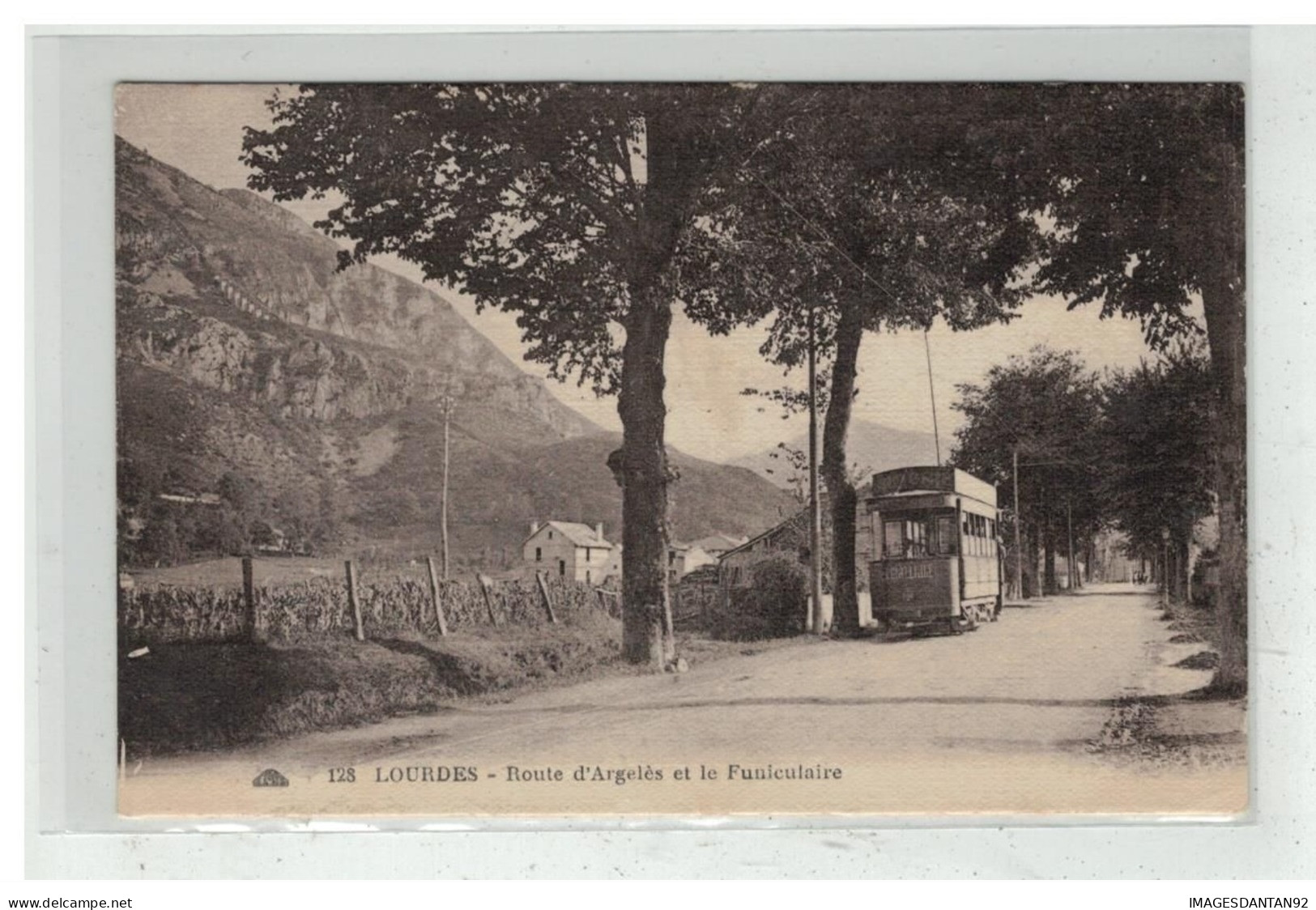 65 LOURDES #12022 ROUTE D ARGELES ET LE FUNICULAIRE TRAMWAY NÂ°128 - Lourdes