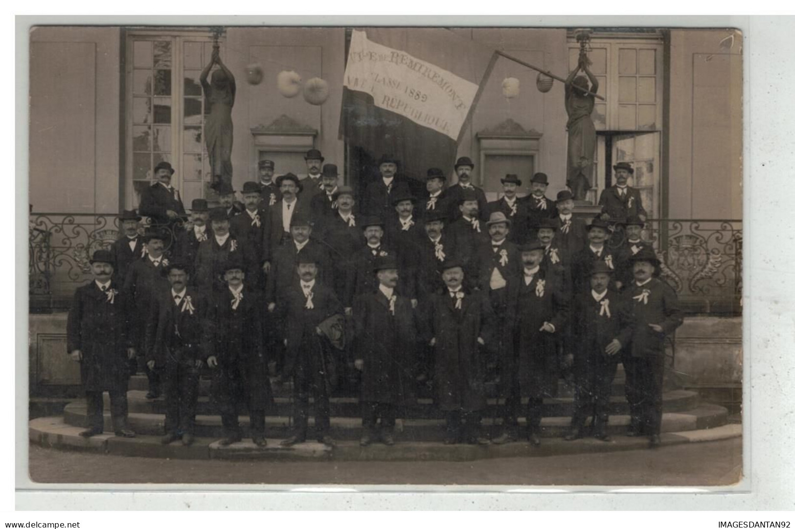 88 REMIREMONT #16565 MAIRIE LA CLASSE DE 1889 CONSCRITS CARTE PHOTO - Remiremont