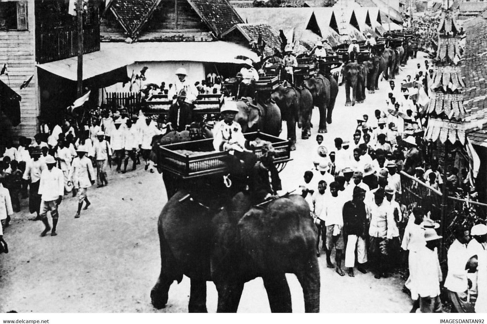 CEYLON SRI LANKA #22493 PROCESSION MILITAIRE A DOS ELEPHANTS CARTE PHOTO - Sri Lanka (Ceilán)