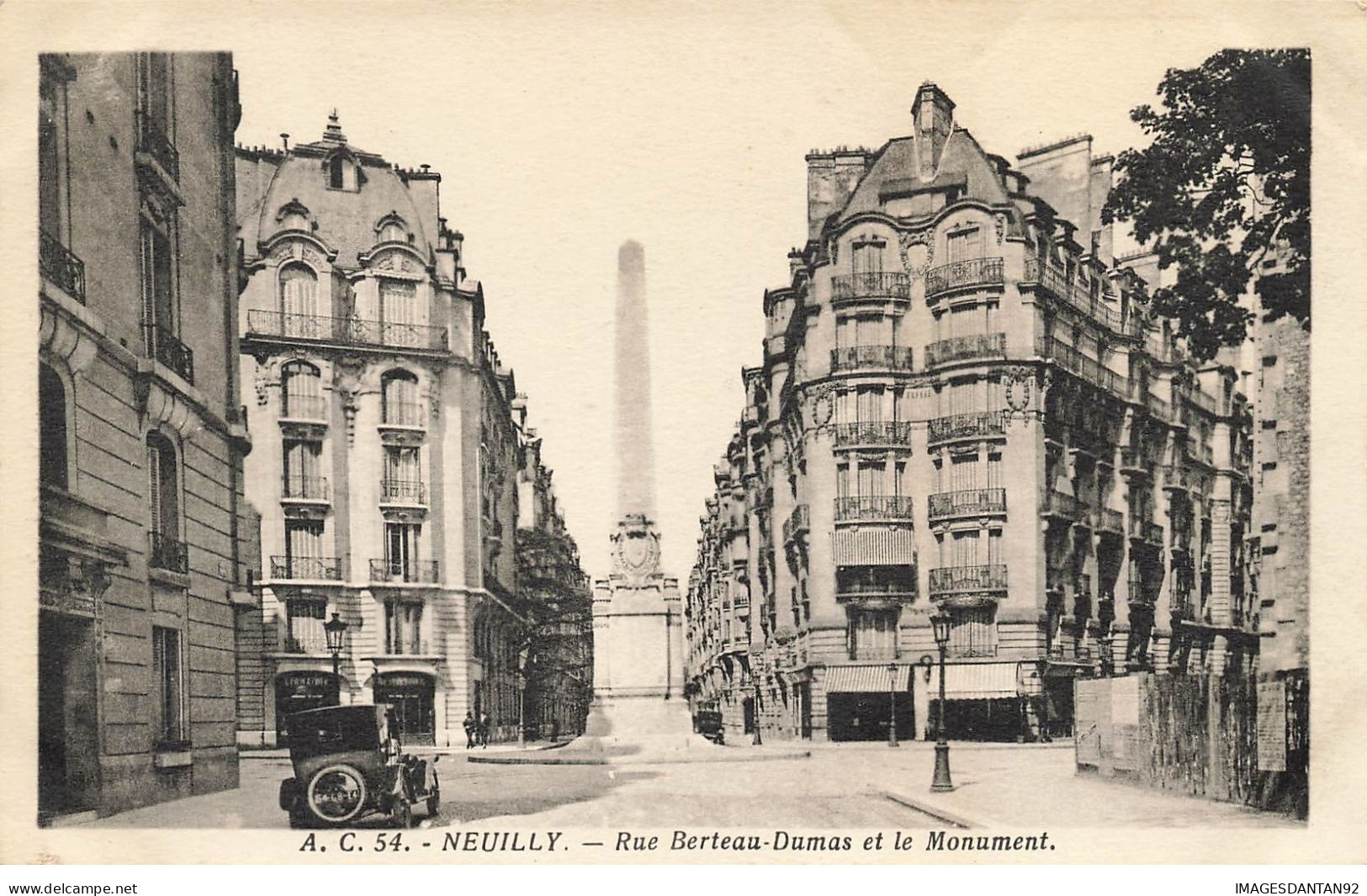 92 NEUILLY #22472 RUE BERTEAU DUMAS ET MONUMENT AUX MORTS - Neuilly Sur Seine