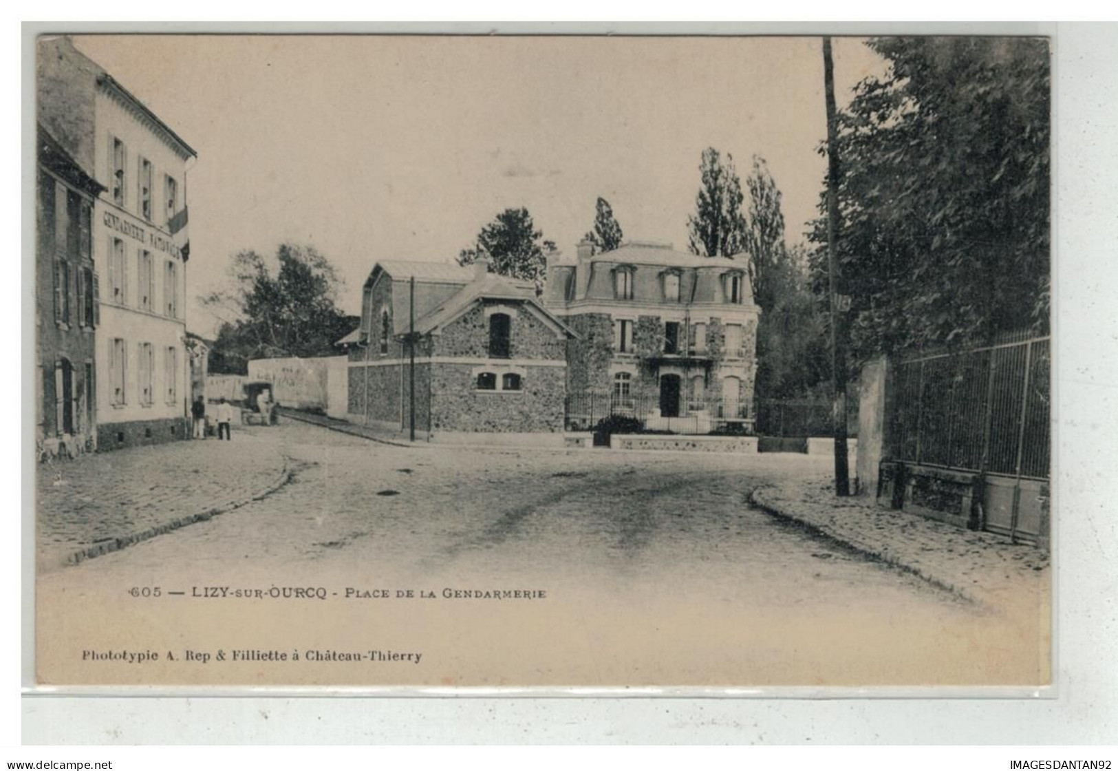 77 LIZY SUR OURCQ #19556 PLACE DE LA GENDARMERIE - Lizy Sur Ourcq