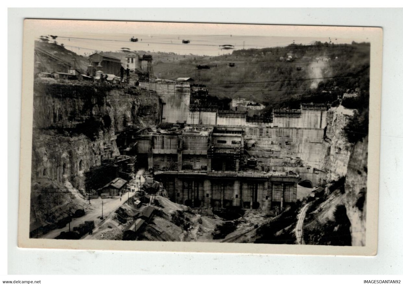 01 GENISSIAT BARRAGE ET USINE VUE AVAL MAI 1947 - Génissiat