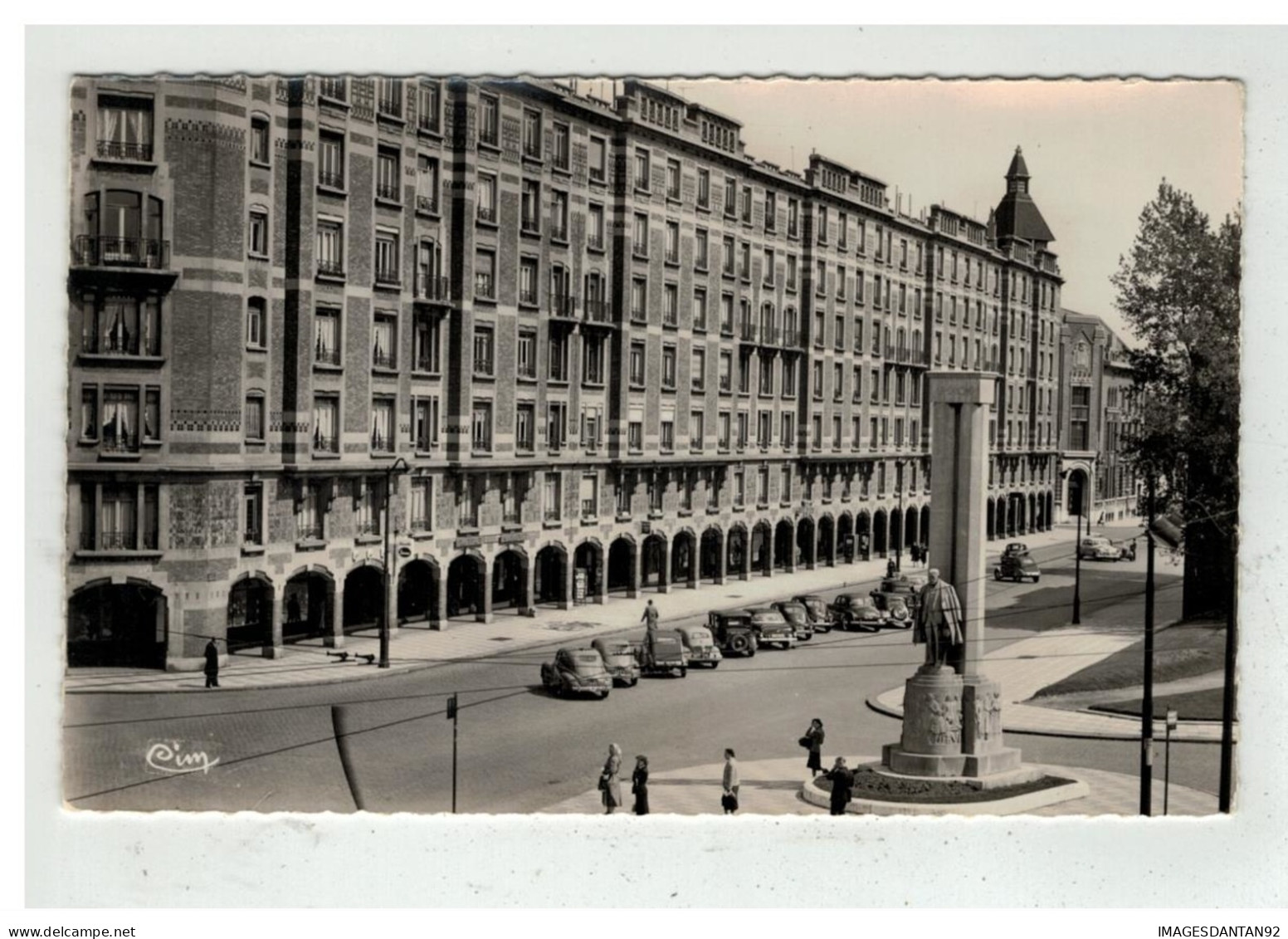 59 TOURCOING AVENUE GUSTAVE DRON ET MONUMENT - Tourcoing