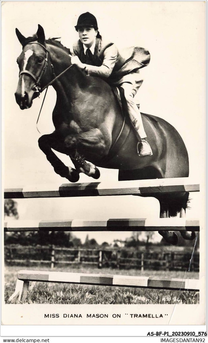 AS#BFP1-0289 - SPORT - HIPPISME - Miss Diana Mason On Tramella - Horse Show