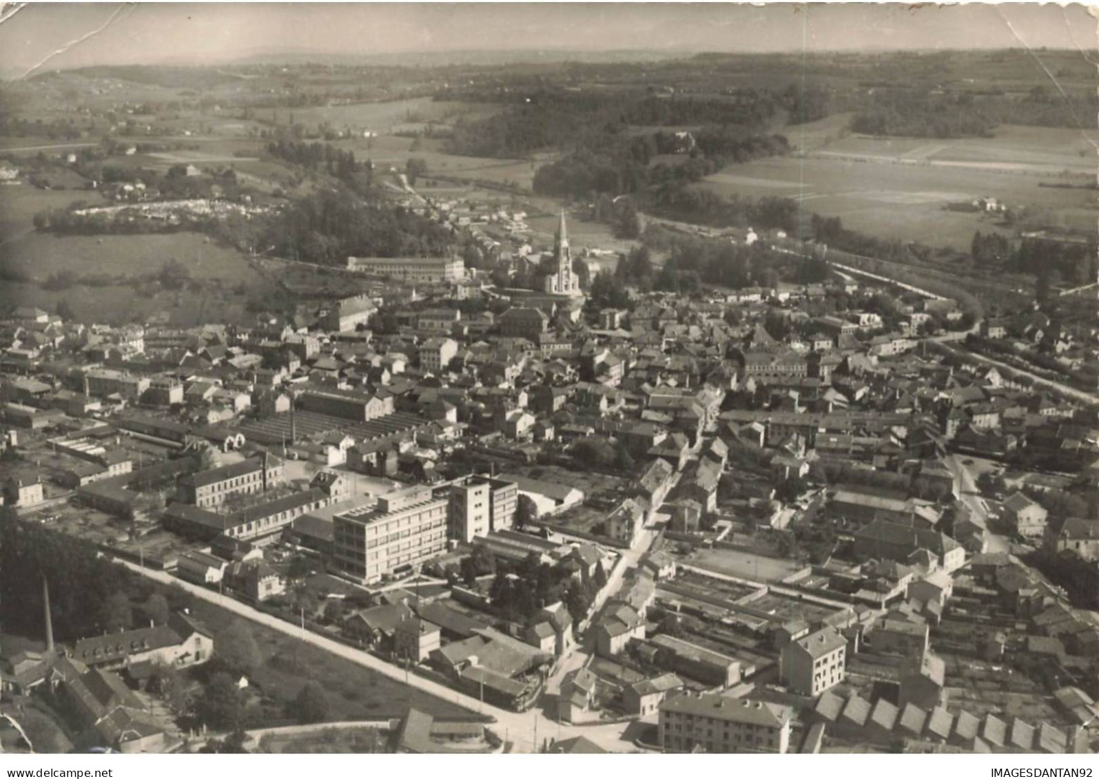 38 LA TOUR DU PIN AK#DC547 VUE GENERALE AERIENNE DE LA VILLE AU PREMIER PLAN LES USINES CLERGET - La Tour-du-Pin