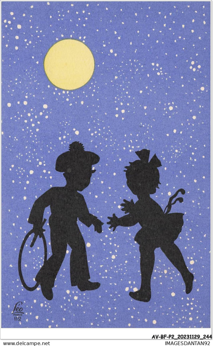 AV-BFP2-0310 - SILHOUETTES - Deux Enfants Jouant Au Cerceau Sous Une Nuit étoilée - Scherenschnitt - Silhouette