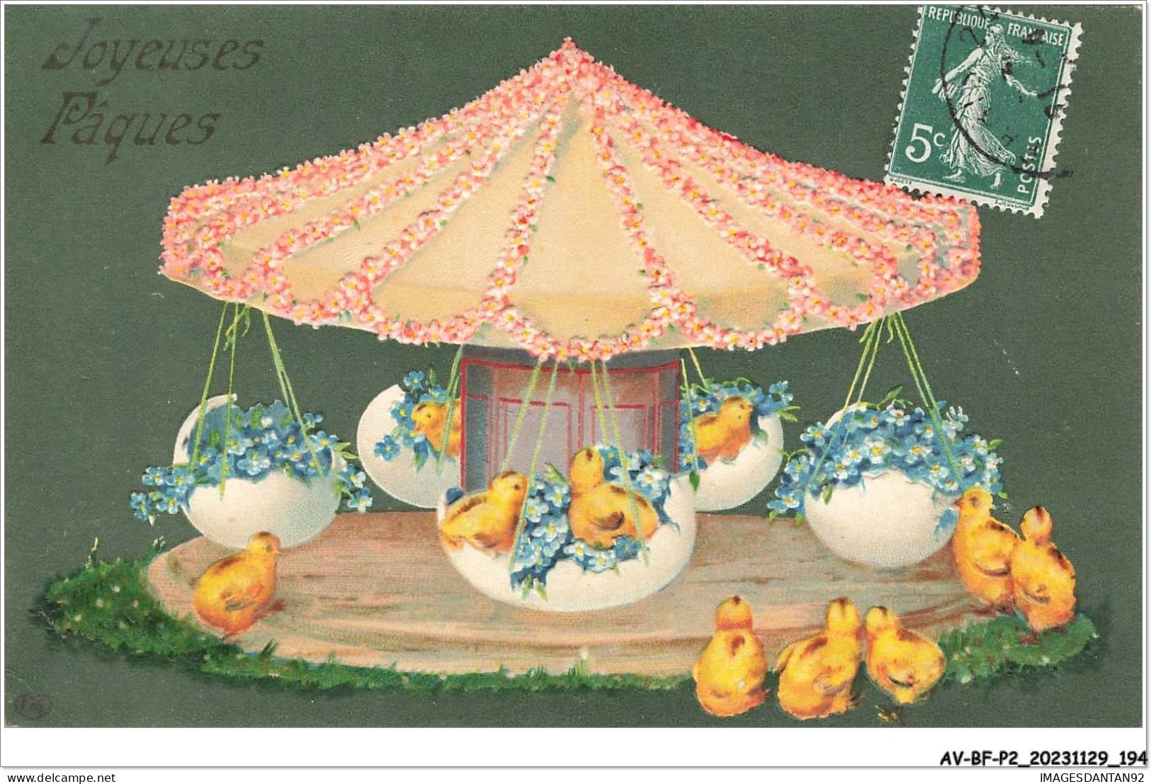 AV-BFP2-0285 - VOEUX - Joyeuses Pâques - Poussins Dans Un Manège - Carte Gaufrée - Pâques