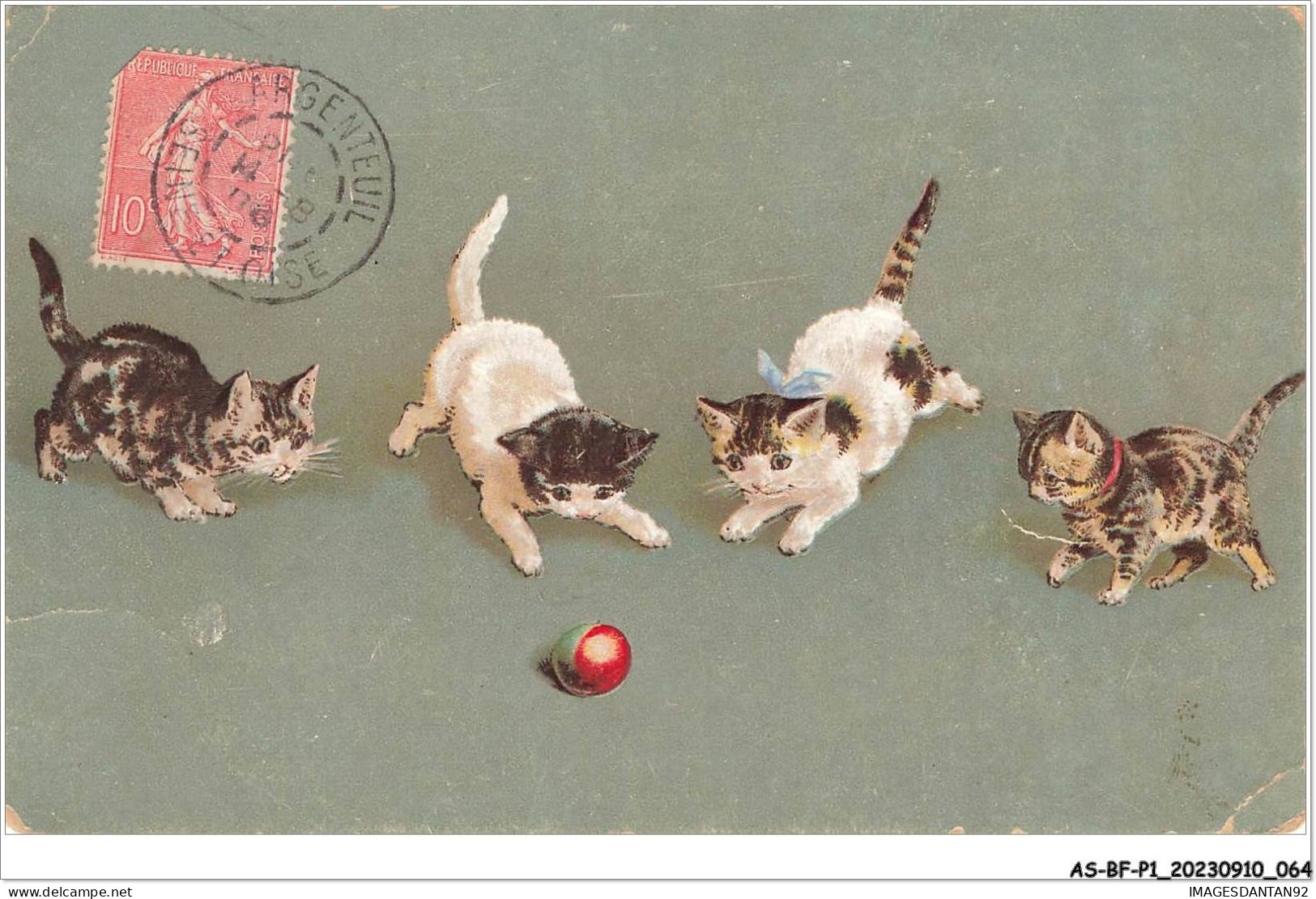 AS#BFP1-0033 - Animaux - Chats Jouant Avec Une Balle - Carte Gaufrée - Chats