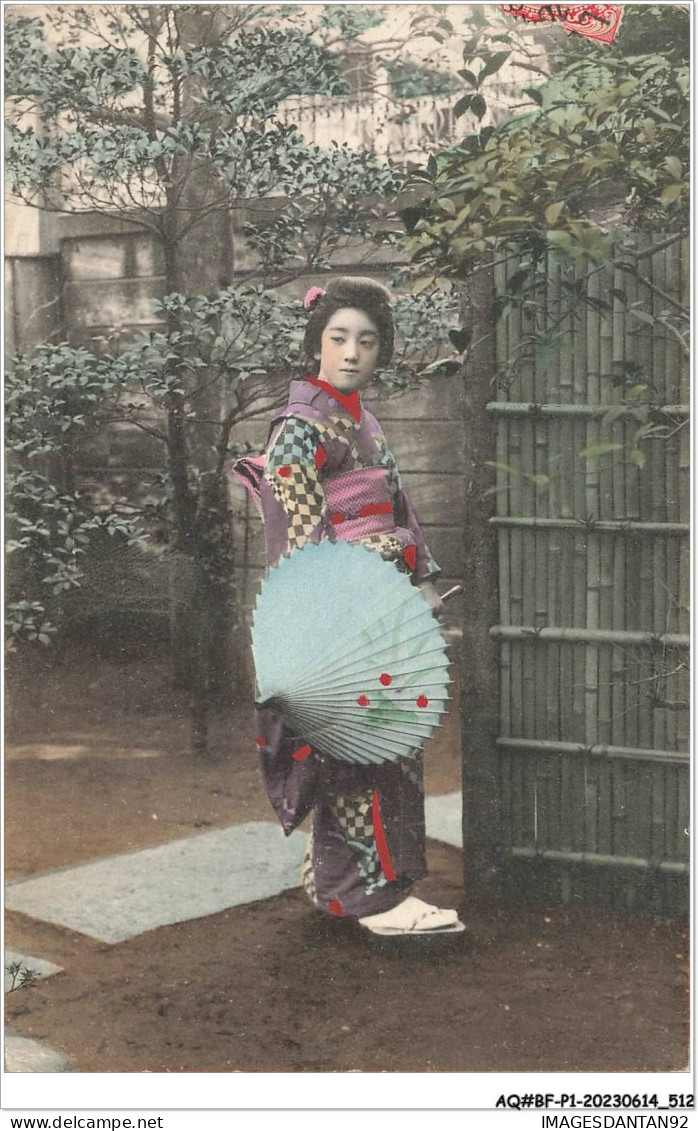 AQ#BFP1-JAPON-0255 - Geisha Avec Une Ombrelle - Autres & Non Classés