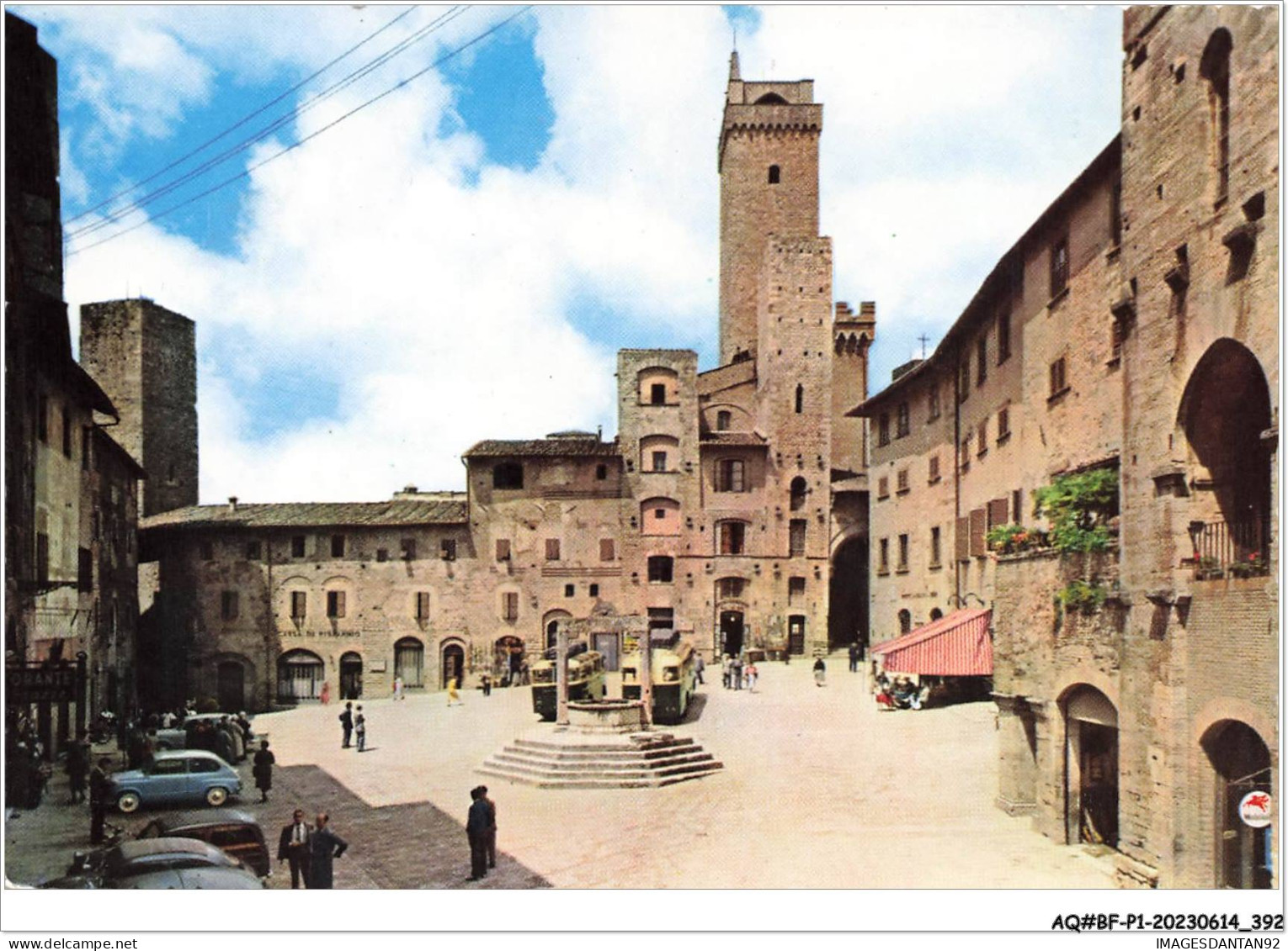 AQ#BFP1-ITALIE-0195 - S. GIMIGNANO - Plazza Della Cisterna - Place De La Cisterne - Autres & Non Classés
