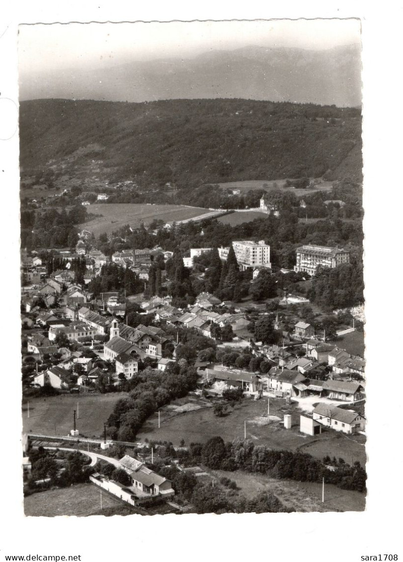 01 DIVONNE LES BAINS, Vue Aérienne. ( VOIR SCAN ). - Divonne Les Bains