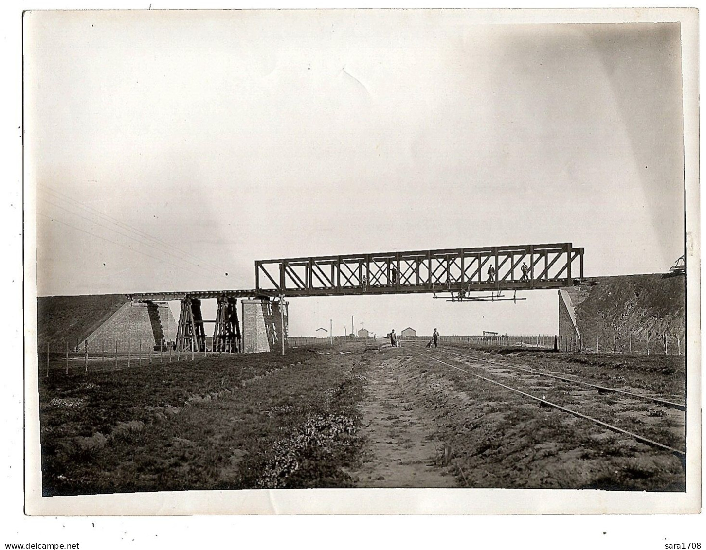 ARGENTINE, La Ligne Du Train De VILLEGAS. Km 330 Vers PUERTO BELGRANO. Pont Métallique Le 24 Septembre 1911. - Treinen