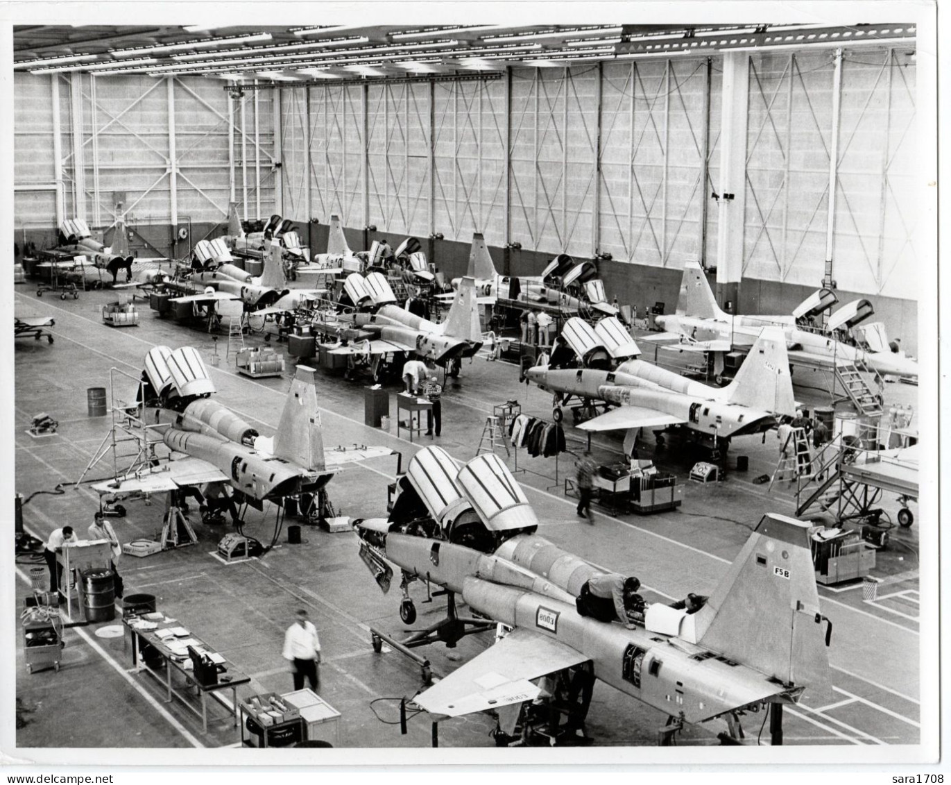 NORTHROP F-5Bs, Produit Dans Usine Californienne. Voir Toutes Mes Annonces Sur NORTHROP.  2 SCAN. - Aviation