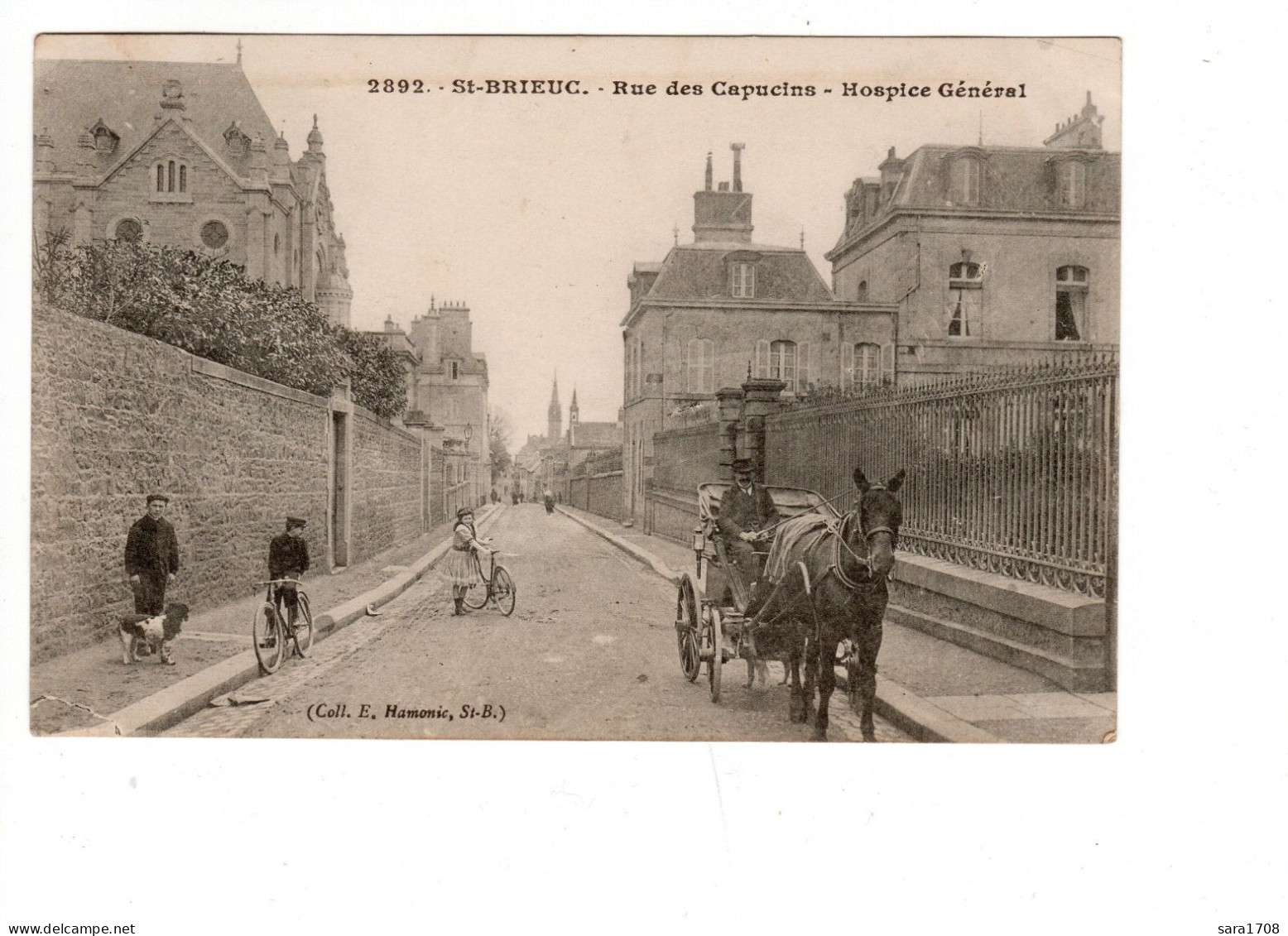 22 SAINT BRIEUC, Rue Des Capucins. Belle Carte. - Saint-Brieuc