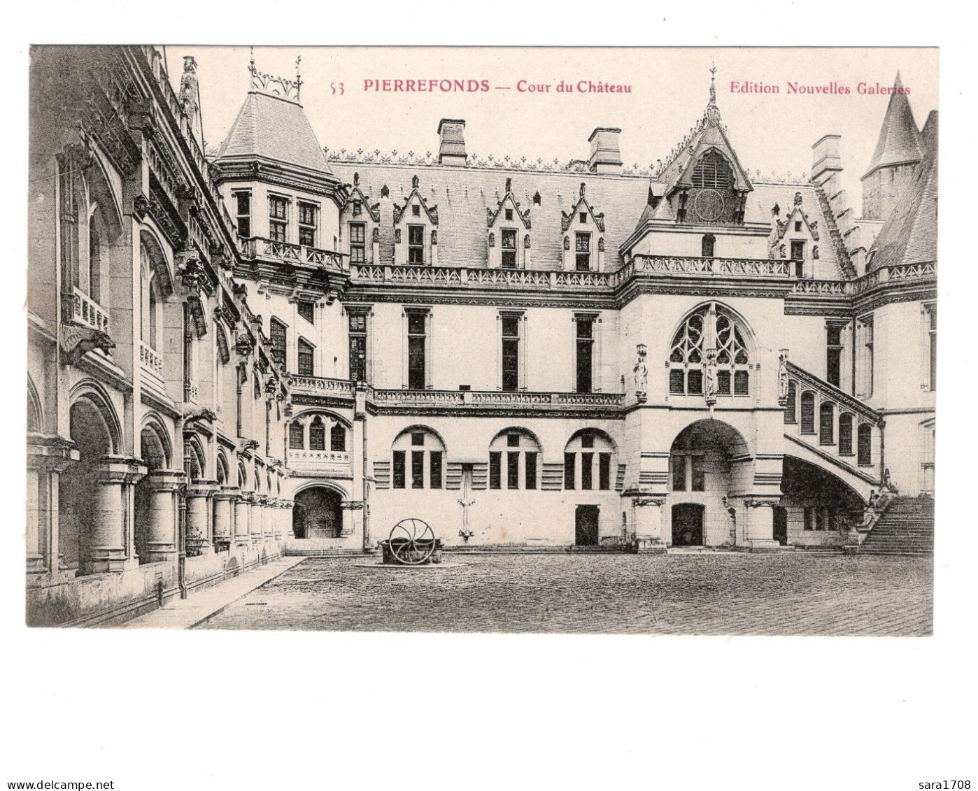 60 PIERREFONDS, Cour Du Château. - Pierrefonds