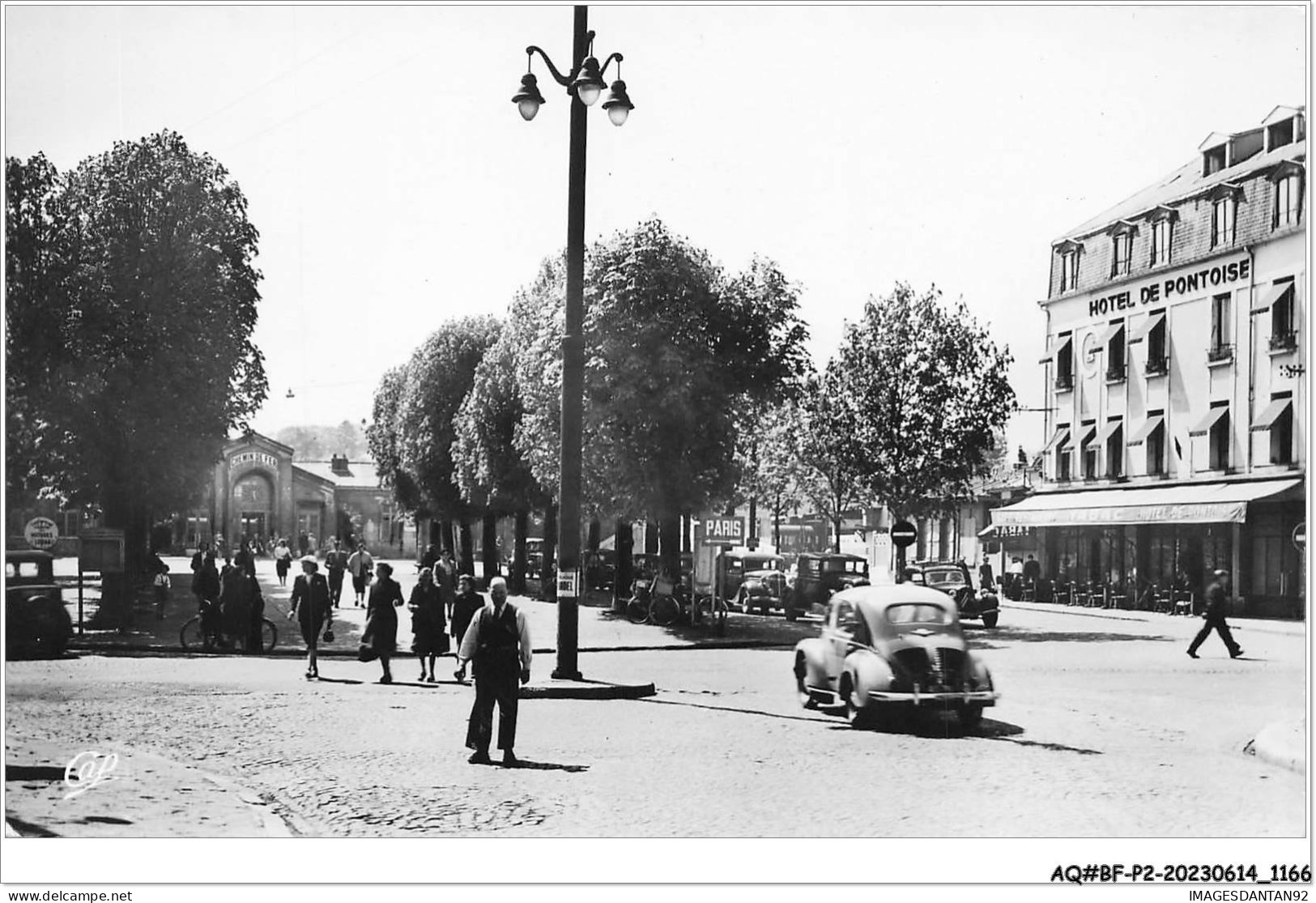 AQ#BFP2-95 -0581 - PONTOISE - La Gare Et La Place - Hôtel De Pontoise - NÂ°4 - Pontoise