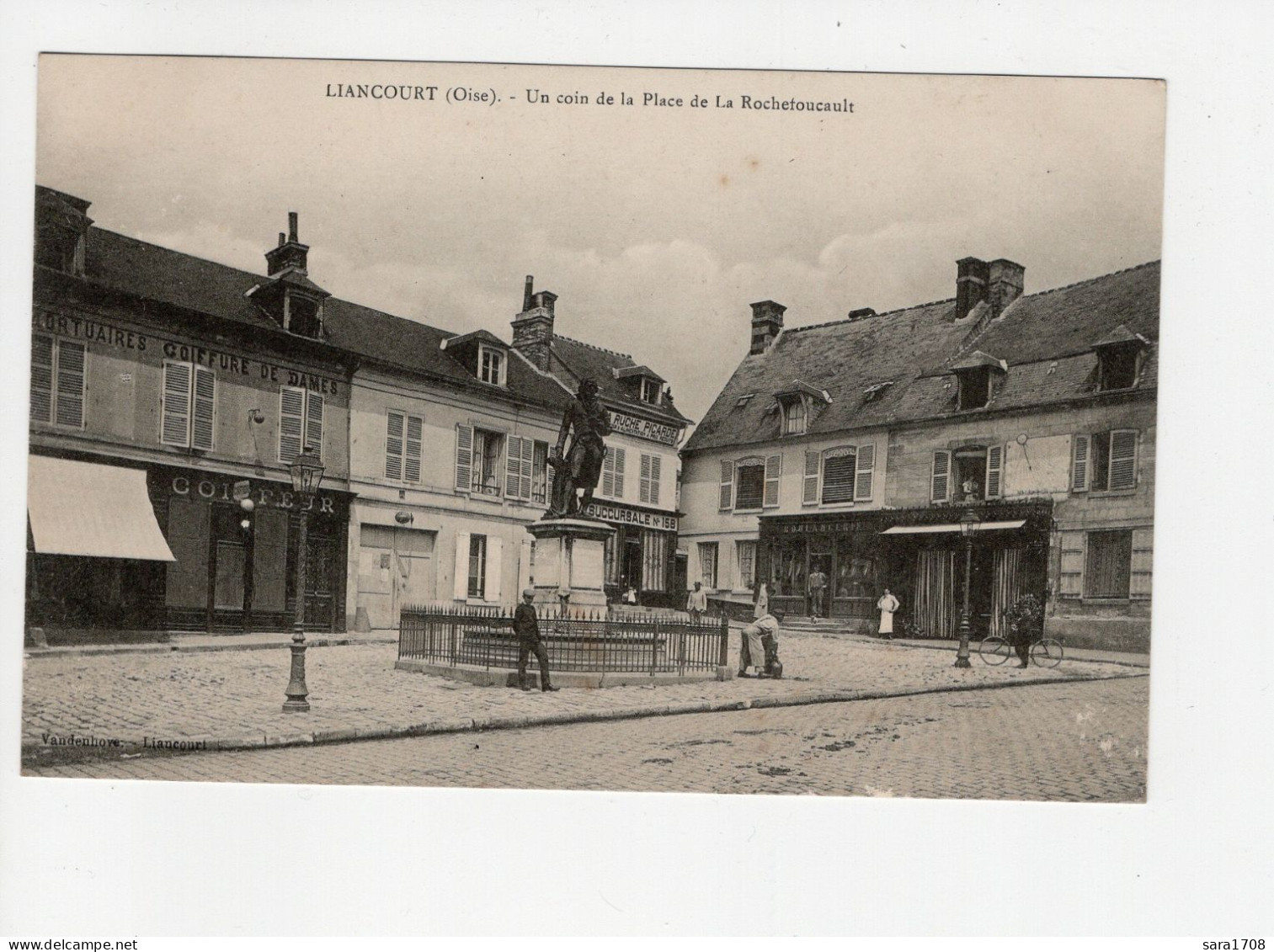 60 LIANCOURT, Magasins Place De La Rochefoucault. - Liancourt