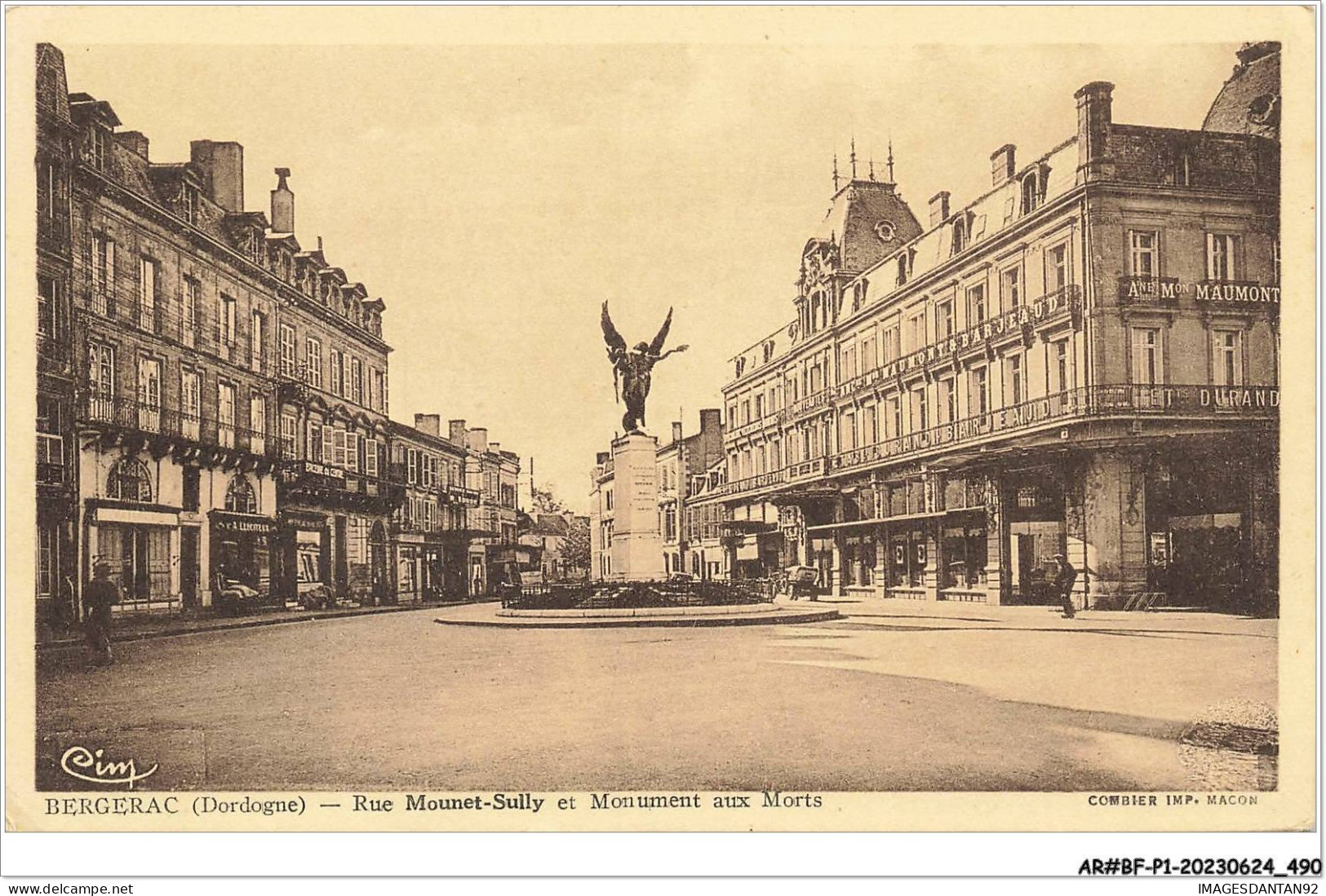 AR#BFP1-24-0246 - BERGERAC - Rue Mounet-Sully Et Le Monument Aux Morts - Bergerac