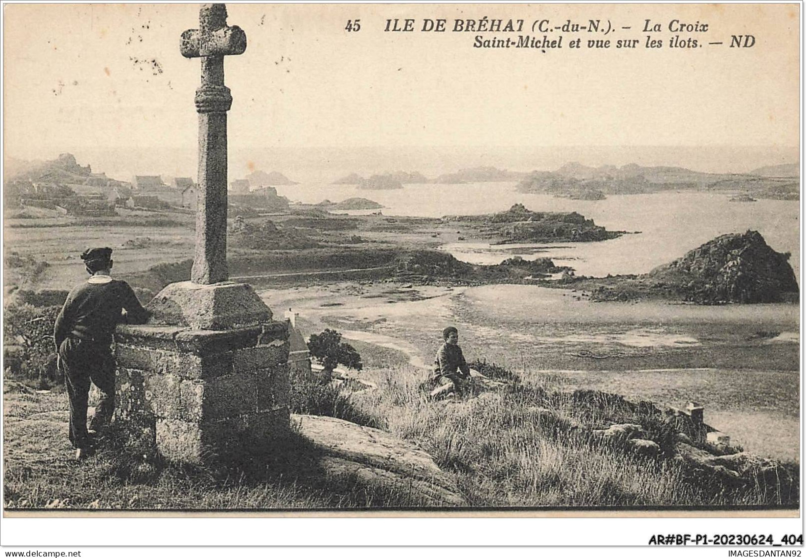 AR#BFP1-22-0203 - ILE DE BREHAT - La Croix Saint-Michel Et Vue Sur Les Ilots - Ile De Bréhat