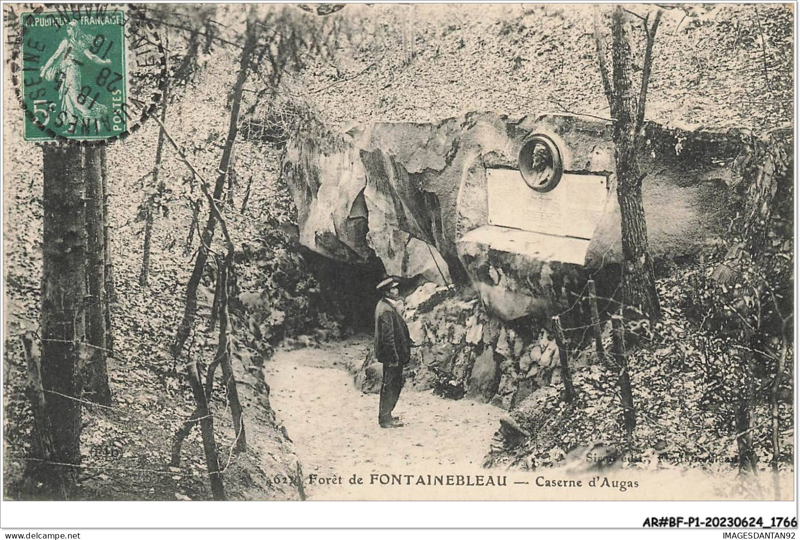 AR#BFP1-77-0884 - Forêt De FONTAINEBLEAU - Caserne D'Augas - Fontainebleau