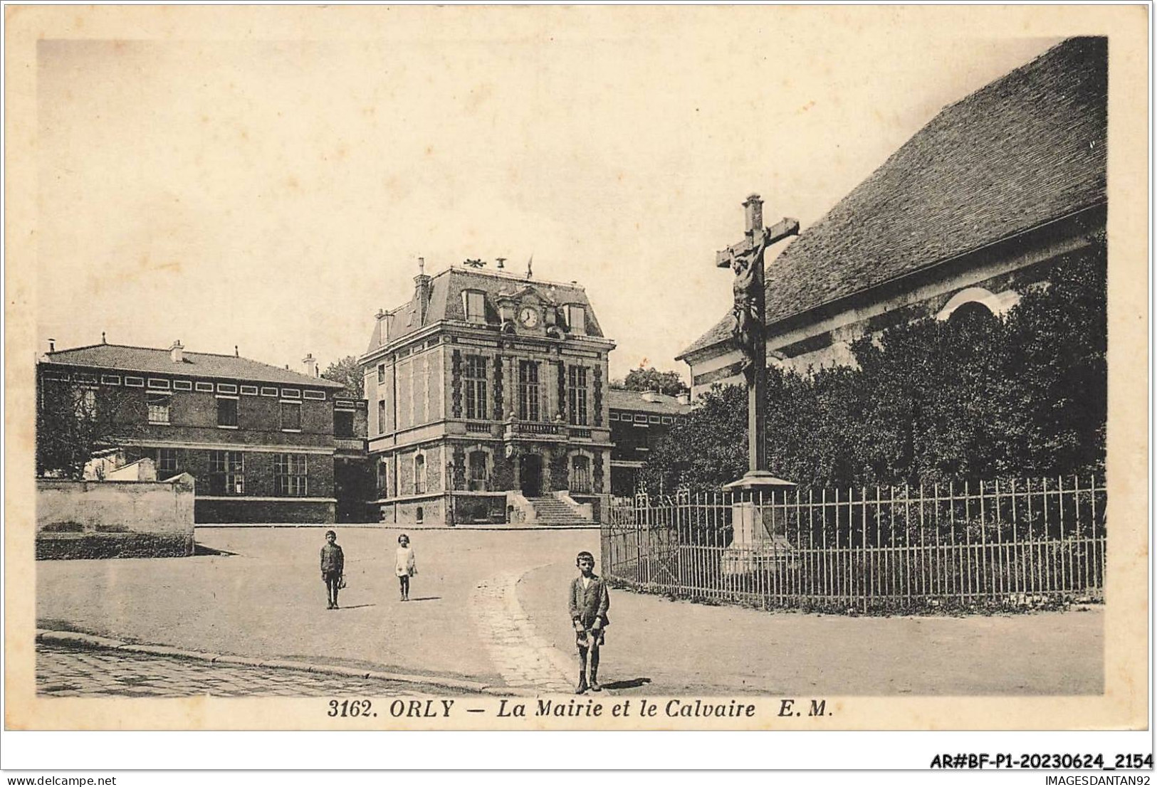 AR#BFP1-94-1077 - ORLY - La Mairie Et Le Calvaire - Orly
