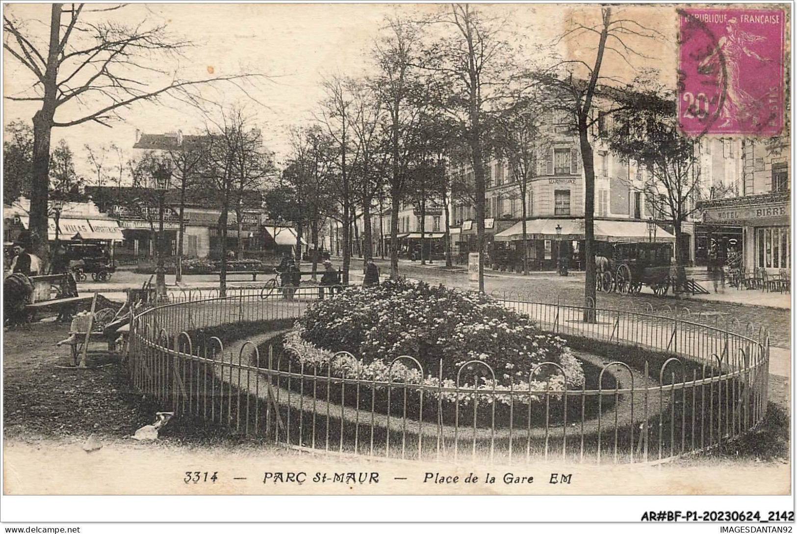 AR#BFP1-94-1071 - PARC ST-MAUR - Place De La Gare - Saint Maur Des Fosses