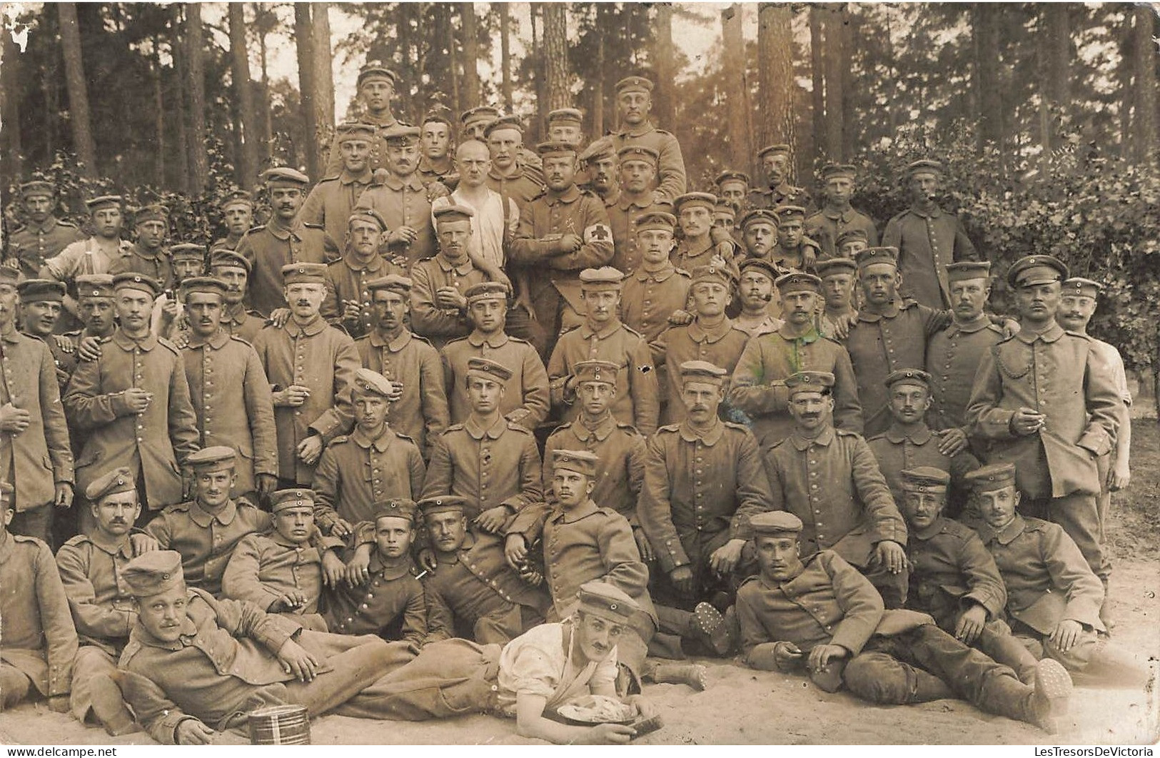 MILITARIA - Militaires - Soldats - Hommes - Prise En Plein Air - Forêt - Carte Postale Ancienne - Other & Unclassified
