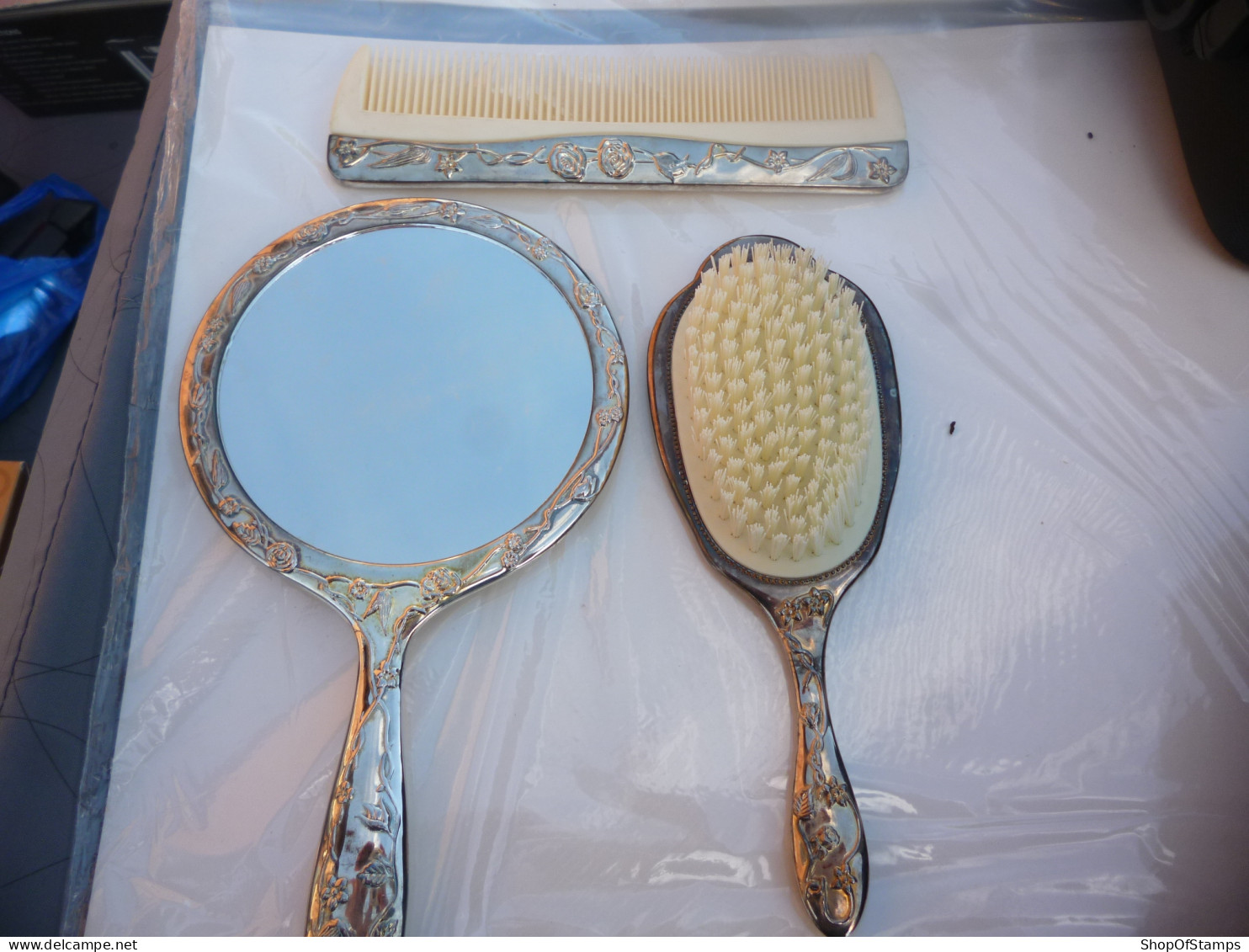 MIRROR/BRUSH/COMB KIT - Other & Unclassified