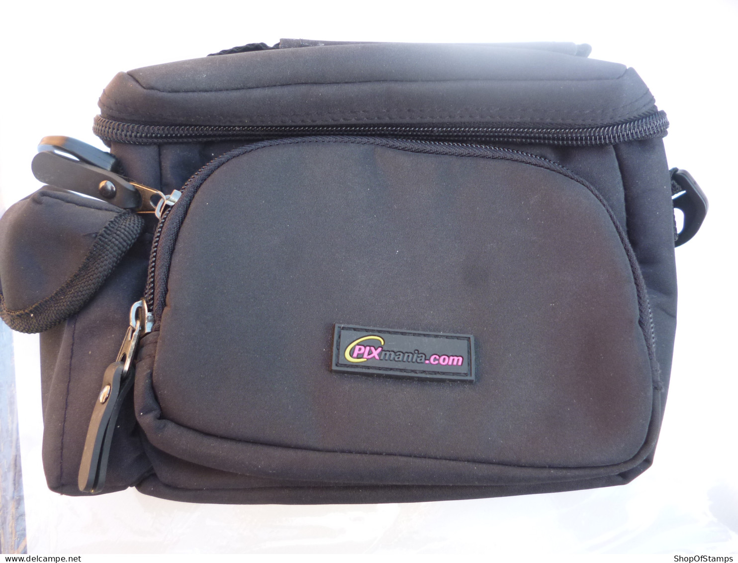 CAMERA BAG: USED - Supplies And Equipment