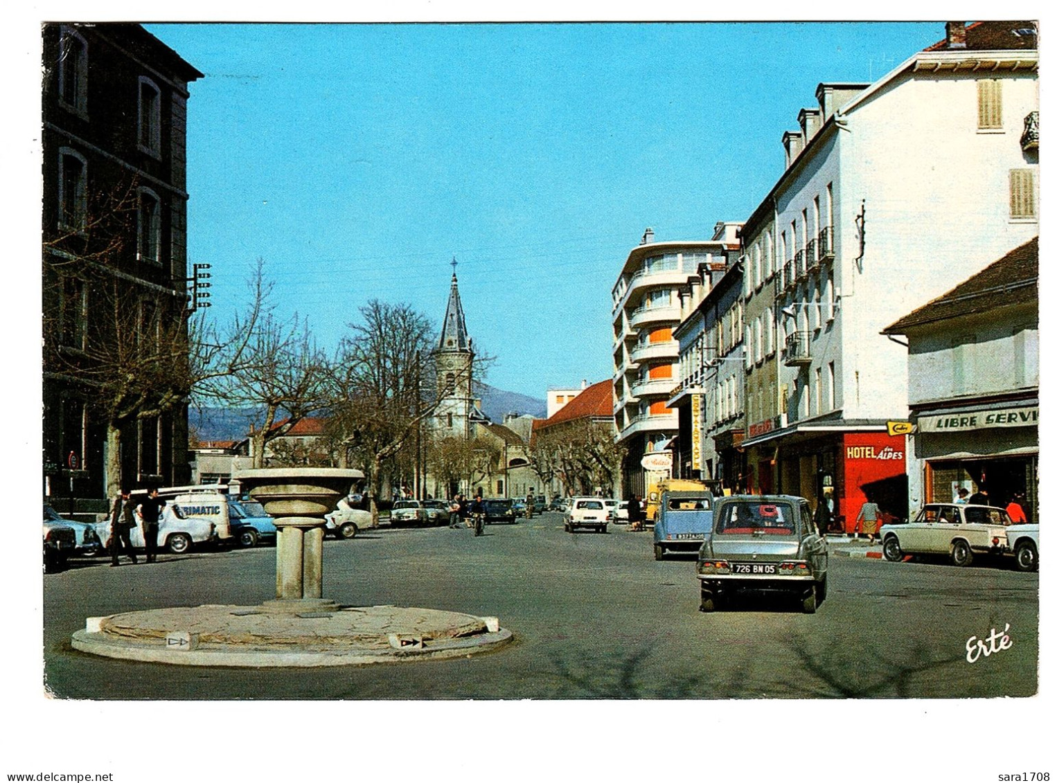 05 GAP, La Rue CARNOT Et La Place LADOUCETTE. 2 SCAN. - Gap