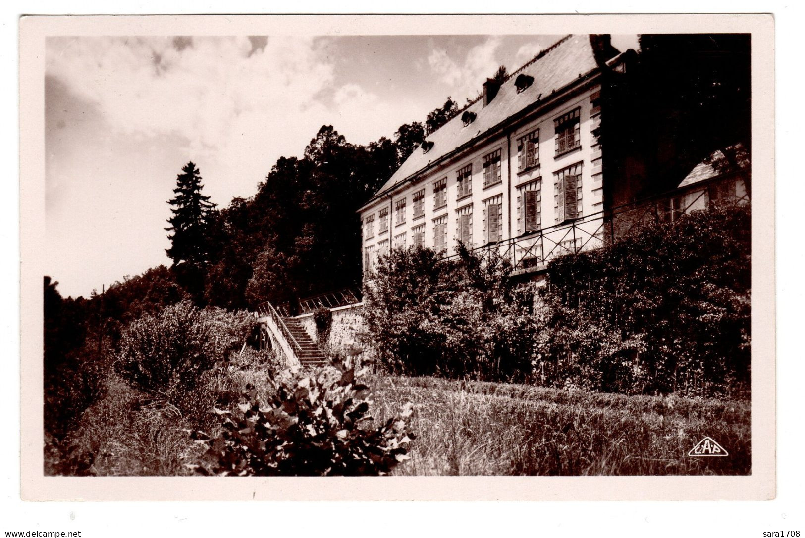 05 GAP, Le Château De CHARANCE. édition REAL PHOTO N°33. - Gap