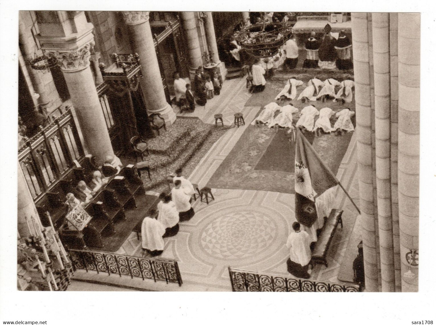 05 GAP, Cérémonie D'Ordination De Prêtres Et De Diacres Dans La Cathédrale En 1934. RARE. 2 SCAN. - Gap
